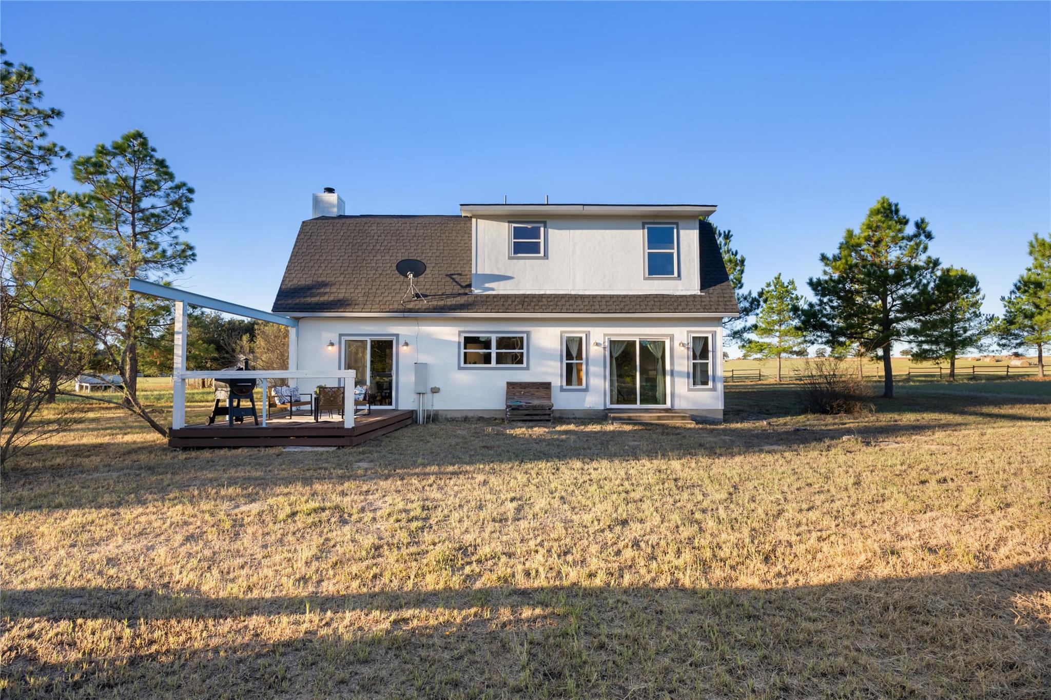 245 Country Lane Ln, McDade, TX 78650