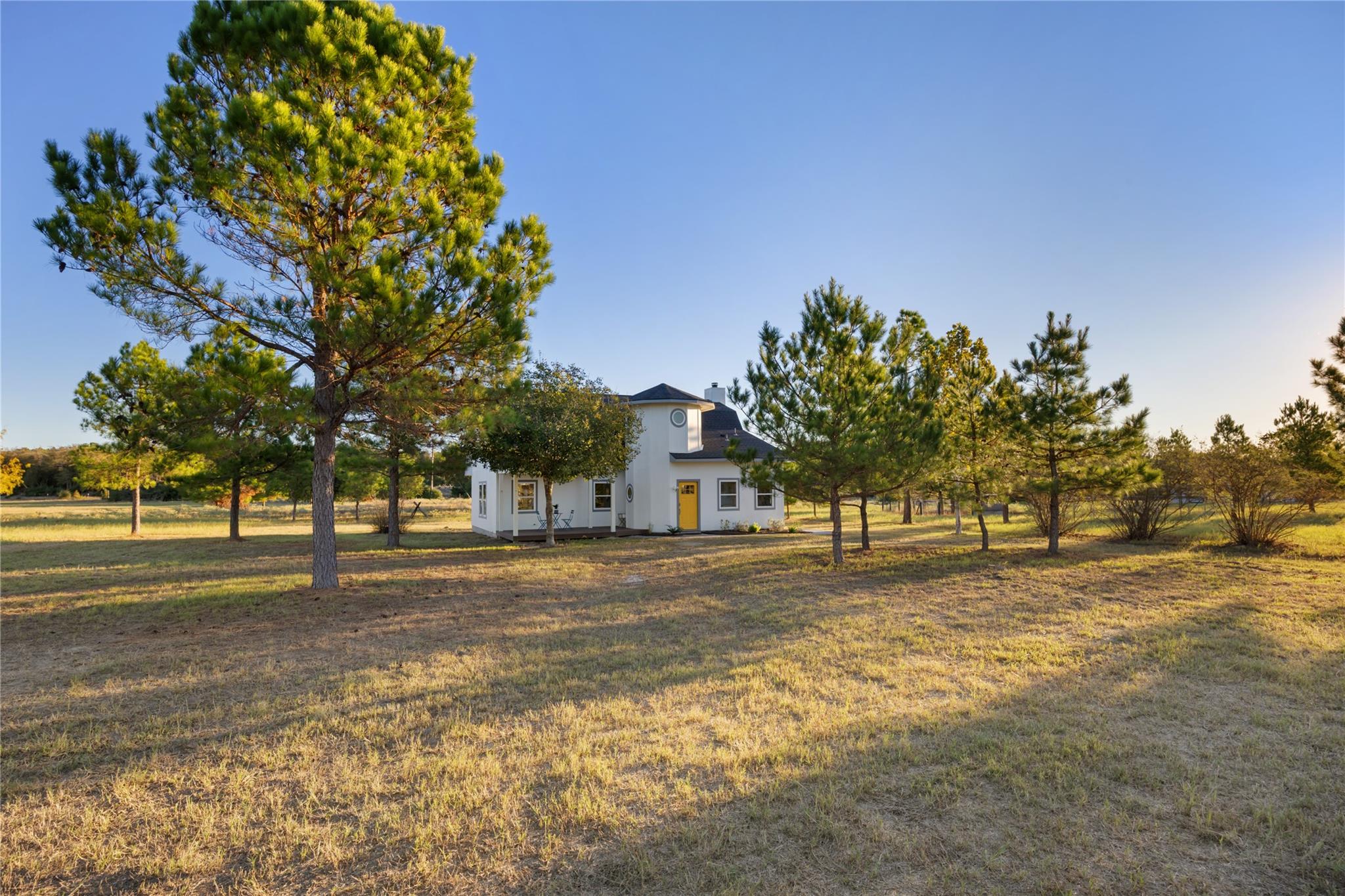 245 Country Lane Ln, McDade, TX 78650