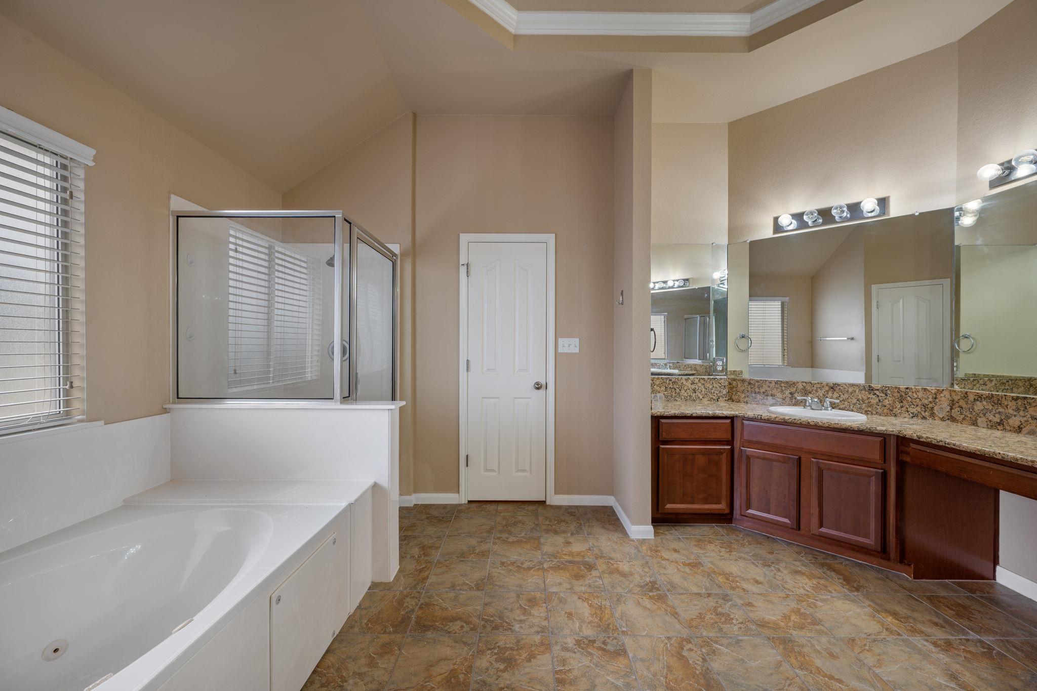 5301 Cypress Ranch Blvd, Spicewood, TX 78669