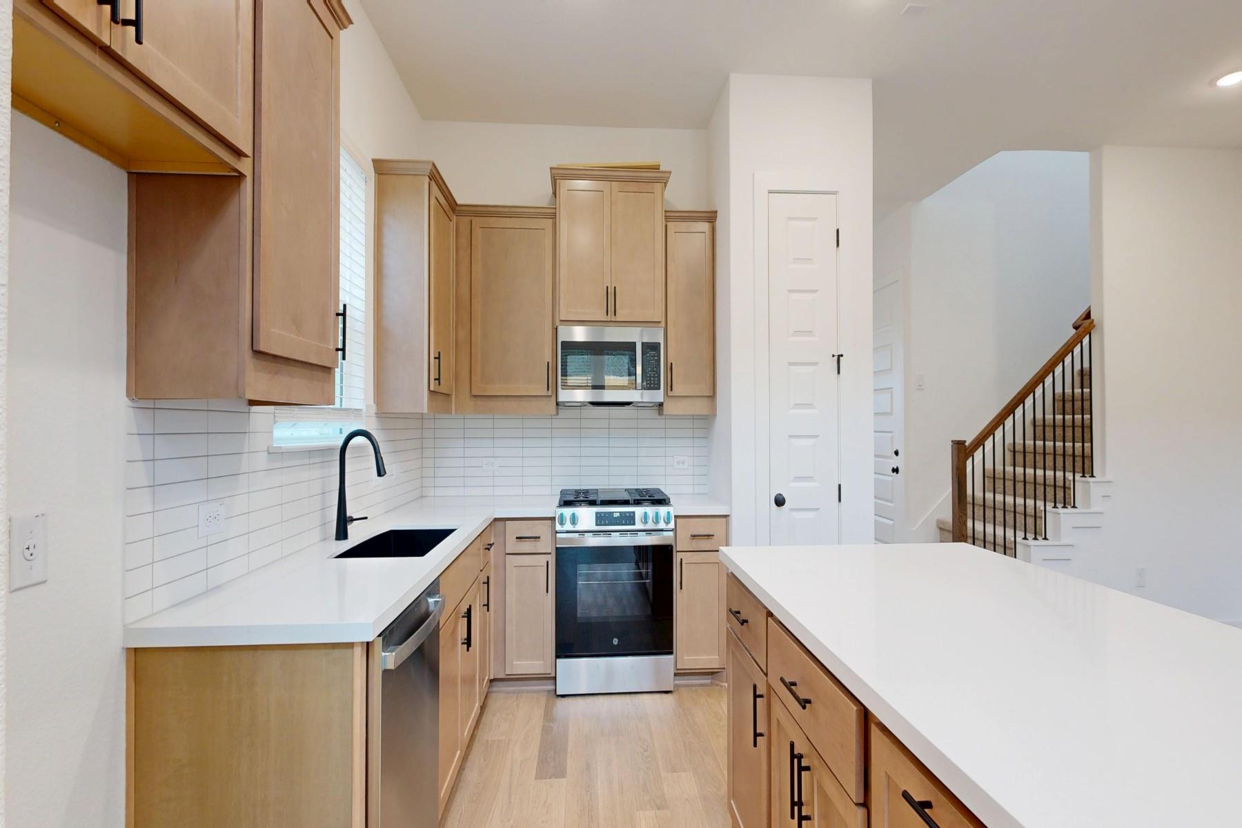 152 Bishop Wood Rd, Dripping Springs, TX 78620