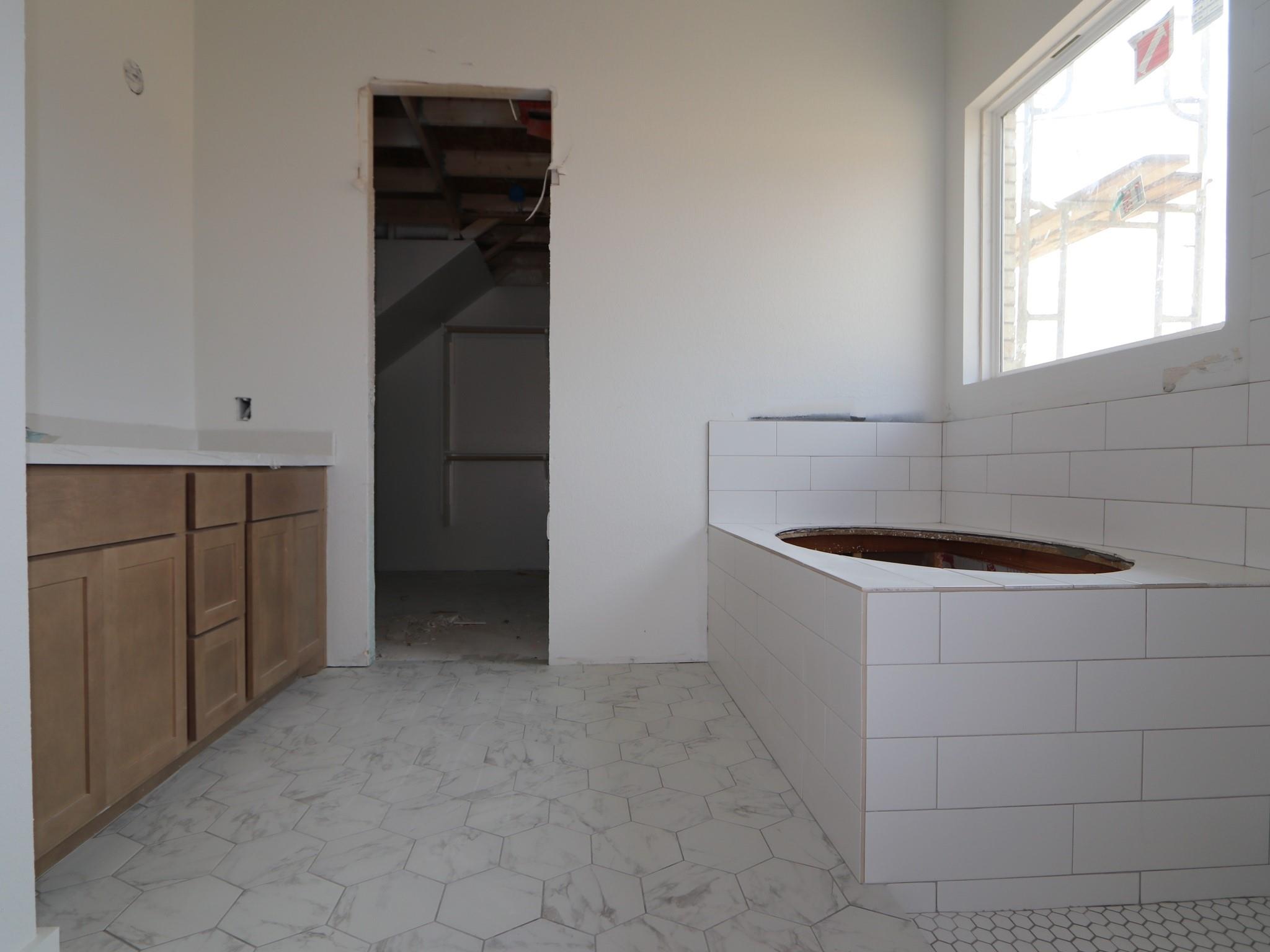 152 Bishop Wood Rd, Dripping Springs, TX 78620