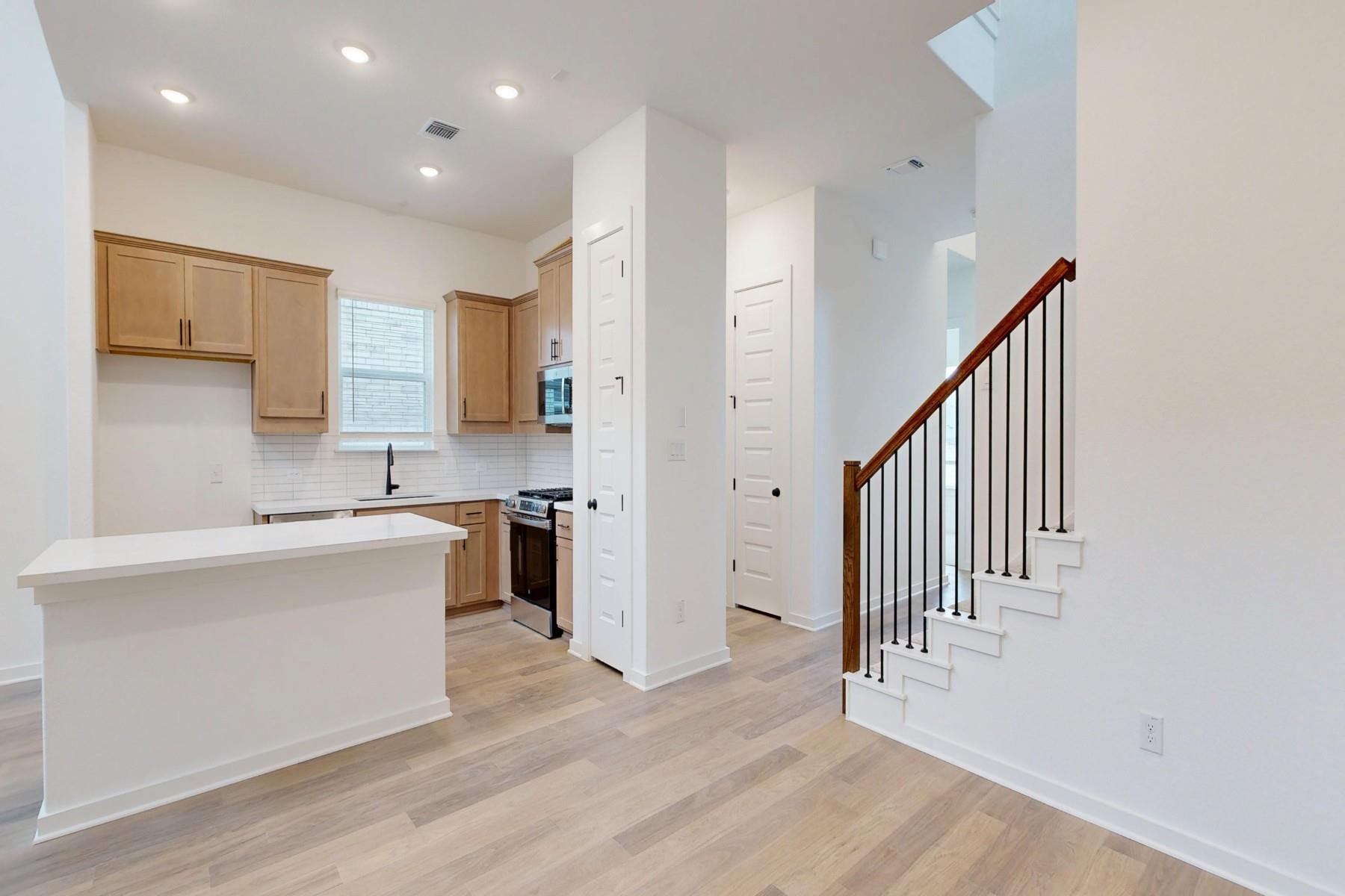 152 Bishop Wood Rd, Dripping Springs, TX 78620