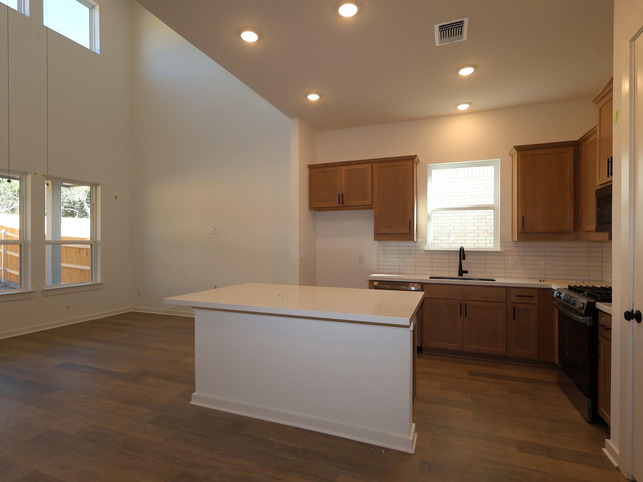 152 Bishop Wood Rd, Dripping Springs, TX 78620