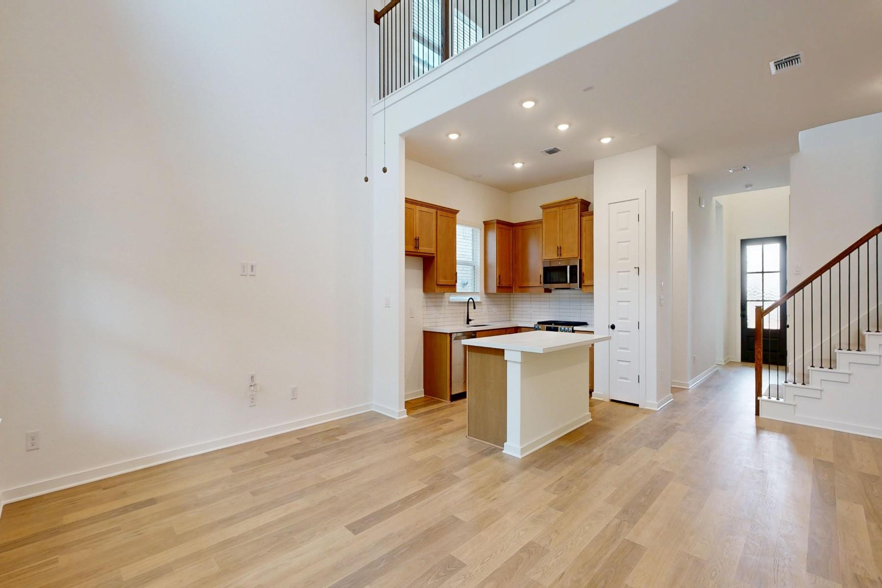 152 Bishop Wood Rd, Dripping Springs, TX 78620