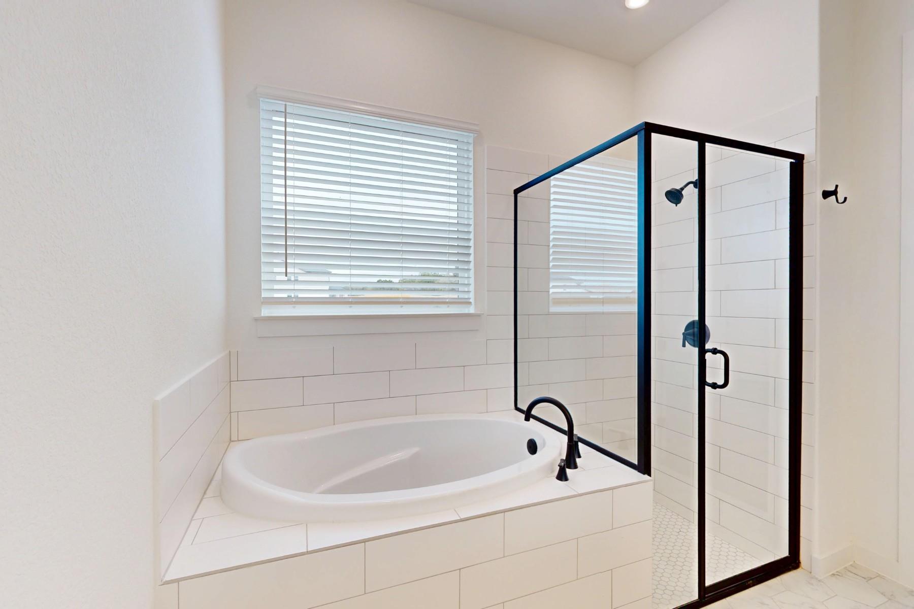 152 Bishop Wood Rd, Dripping Springs, TX 78620