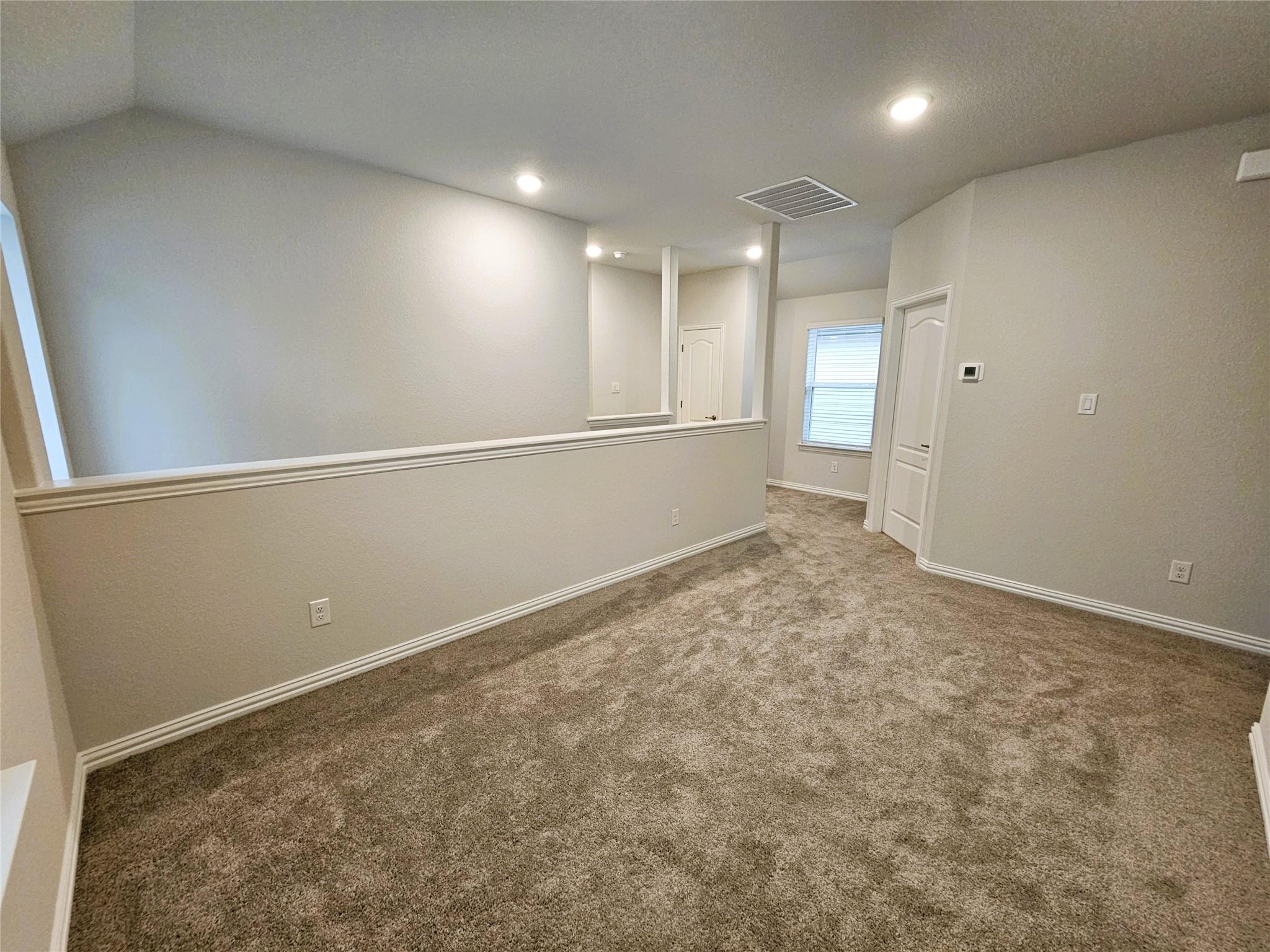 104 Greinert Dr, Taylor, TX 76574