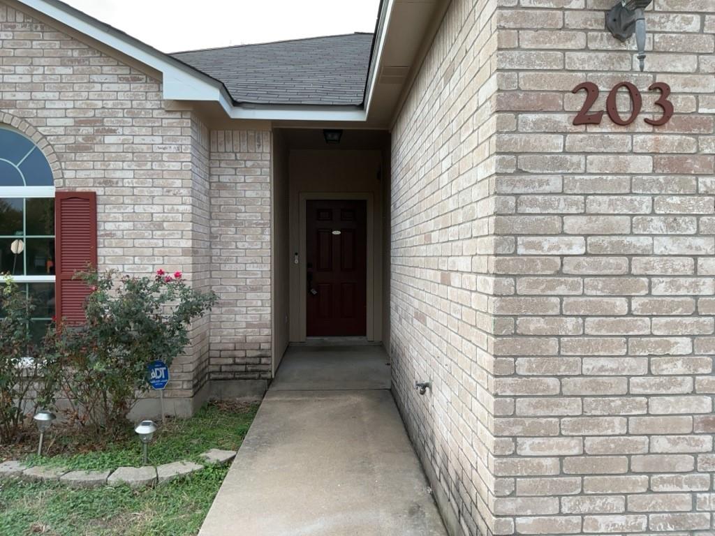 203 Kates Way, Hutto, TX 78634