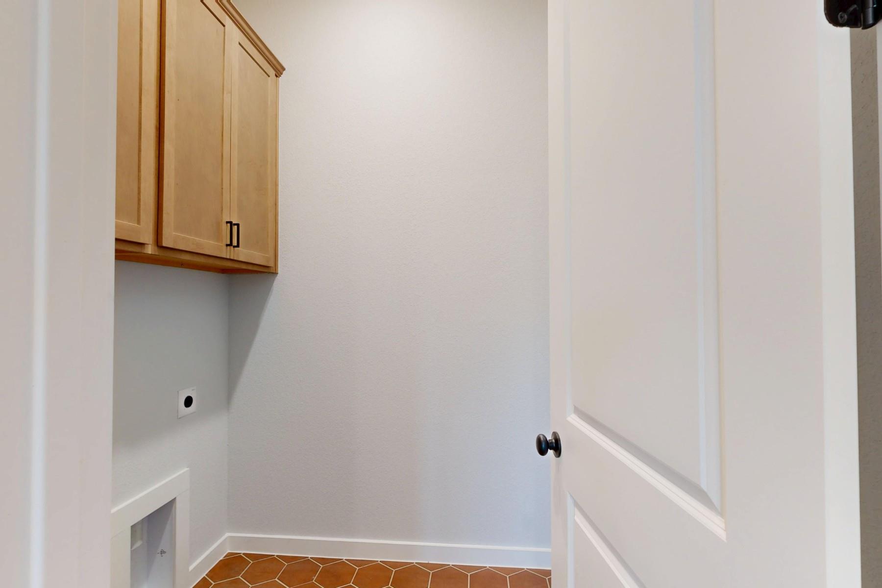 201 Bishop Wood Rd, Dripping Springs, TX 78620