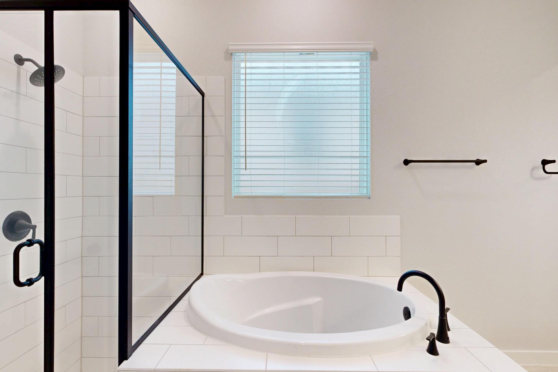 201 Bishop Wood Rd, Dripping Springs, TX 78620