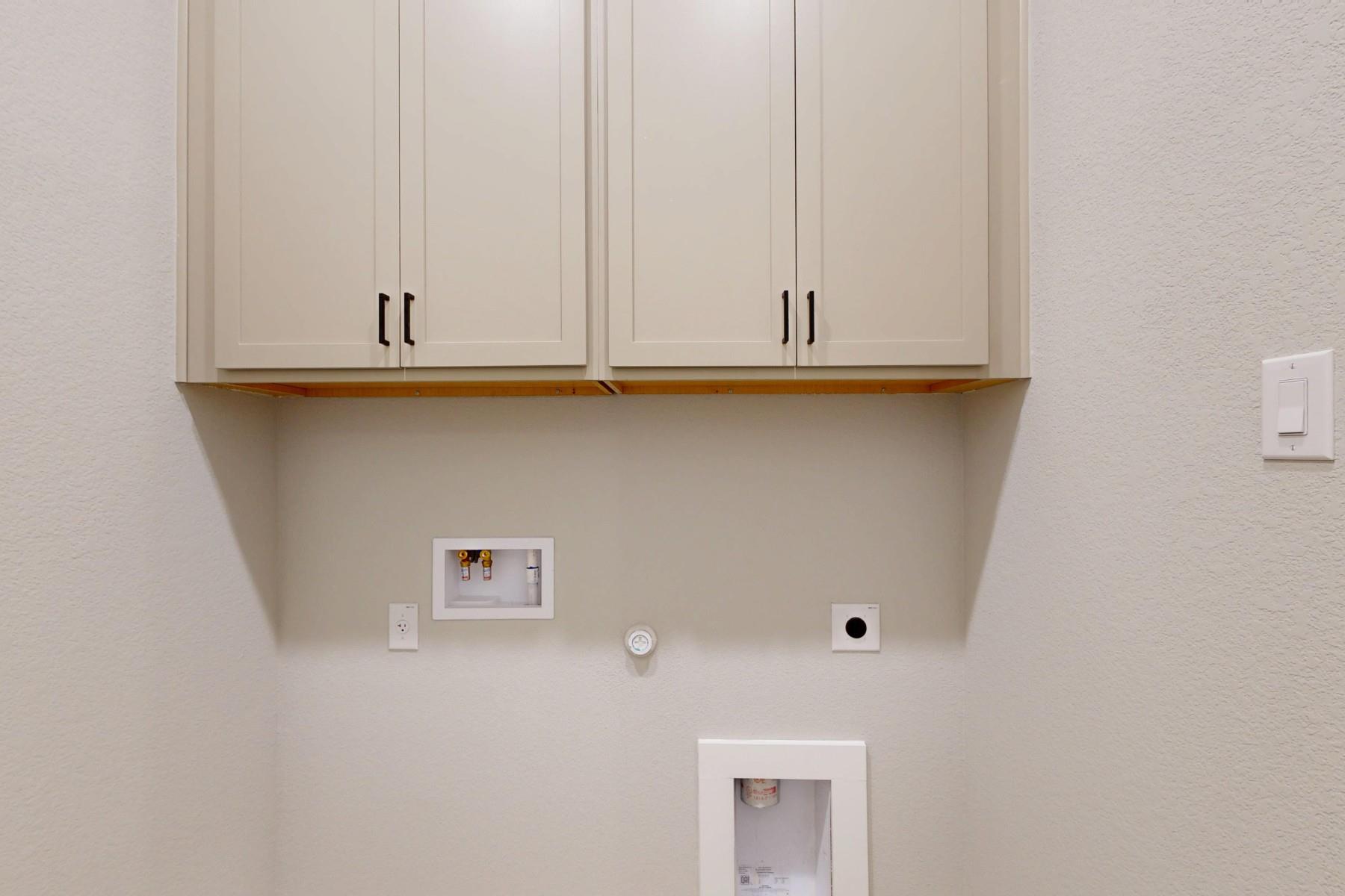 374 Bishop Wood Rd, Dripping Springs, TX 78620