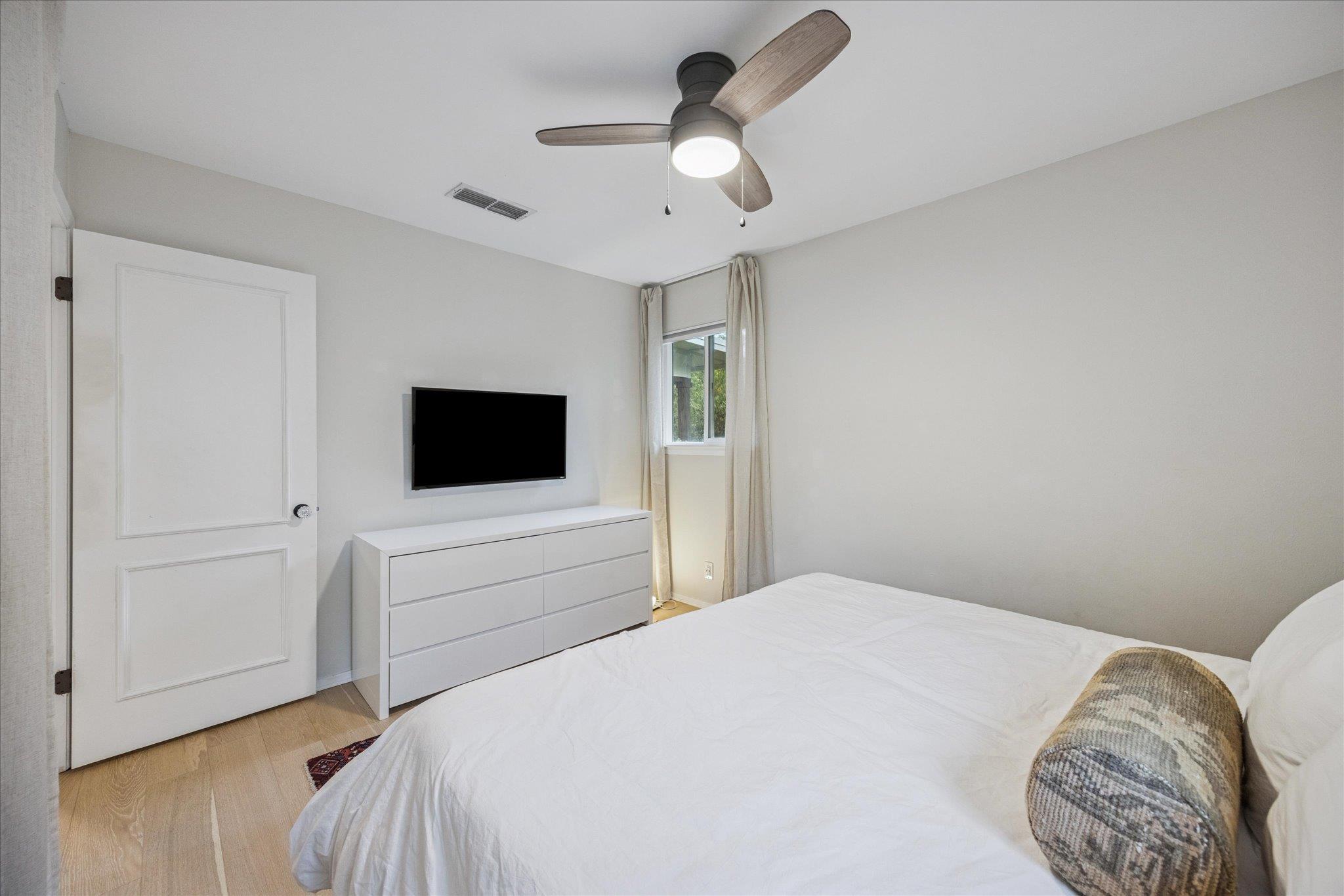 6809 Meadow Cir, Austin, TX 78745