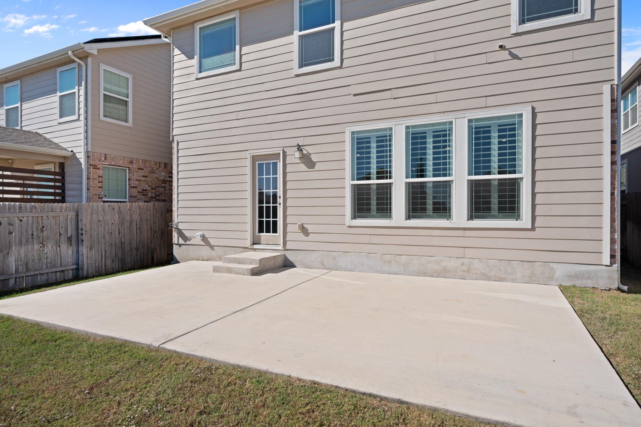 136 Danablu Dr, Hutto, TX 78634