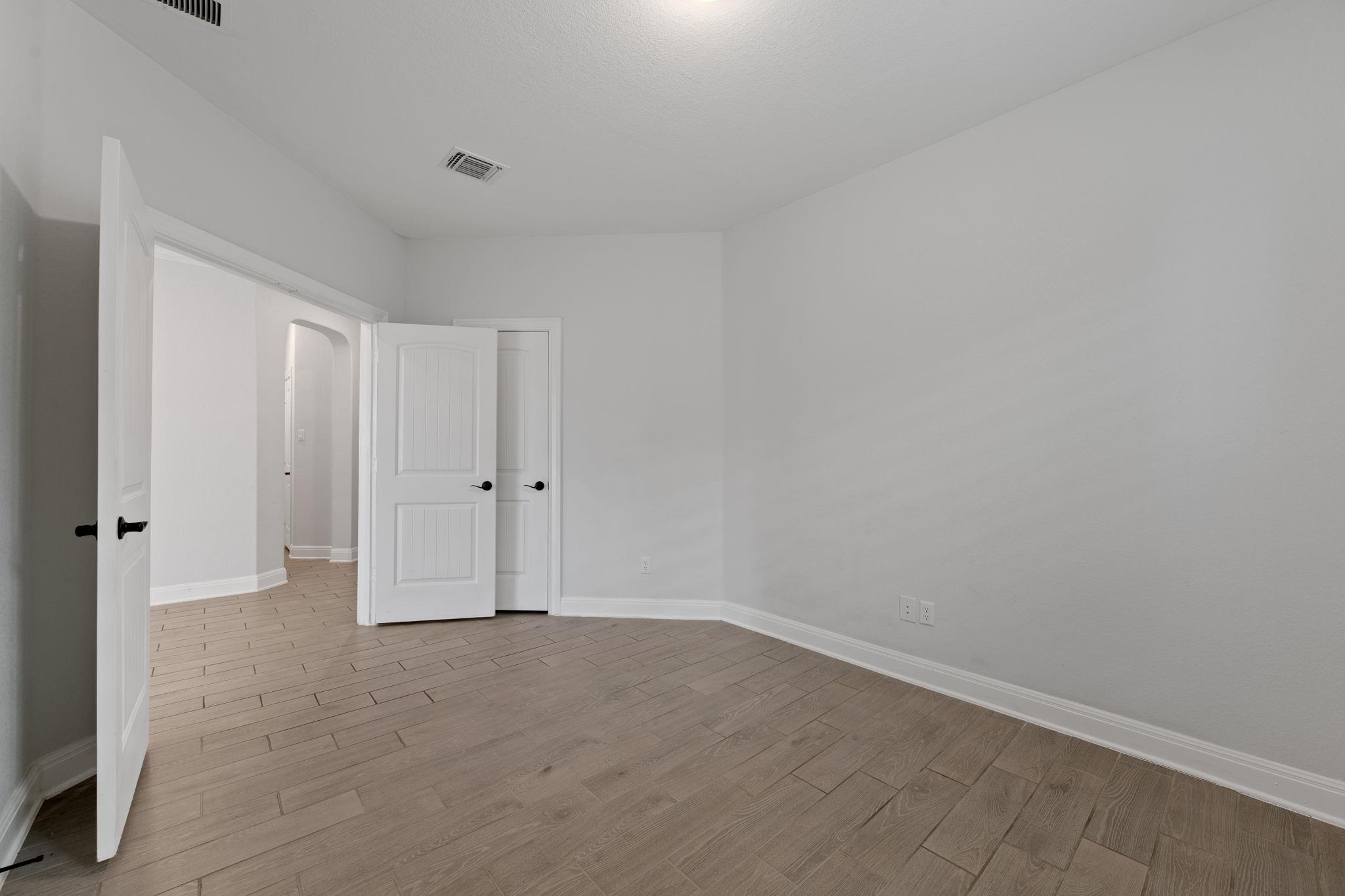 136 Danablu Dr, Hutto, TX 78634