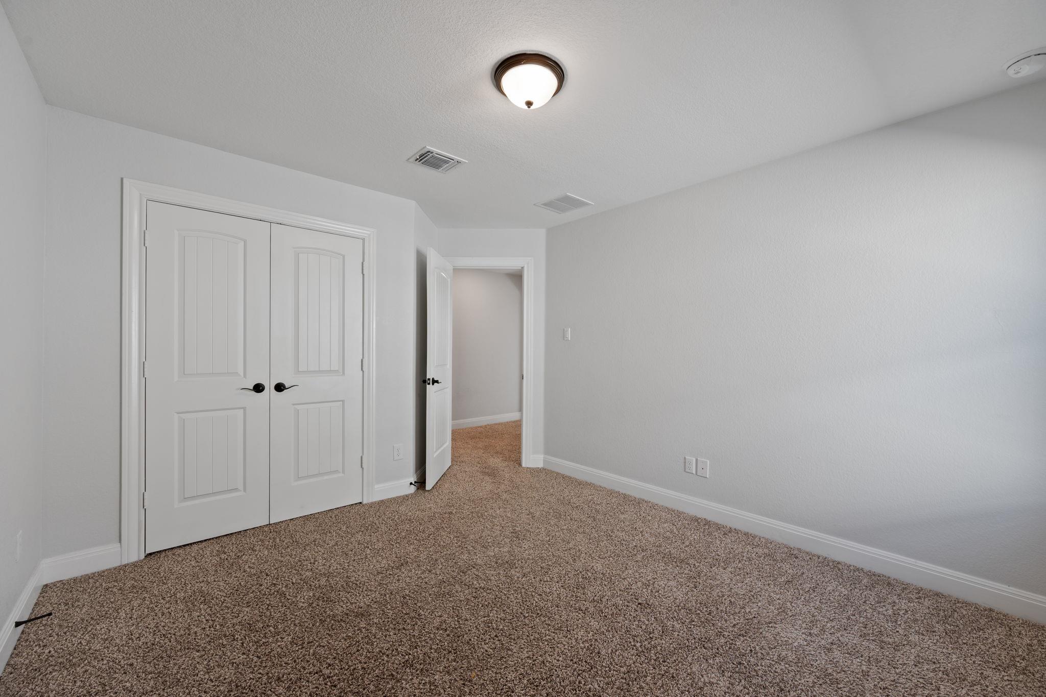 136 Danablu Dr, Hutto, TX 78634