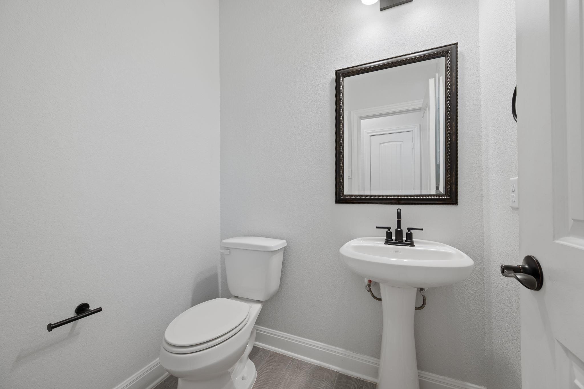 136 Danablu Dr, Hutto, TX 78634