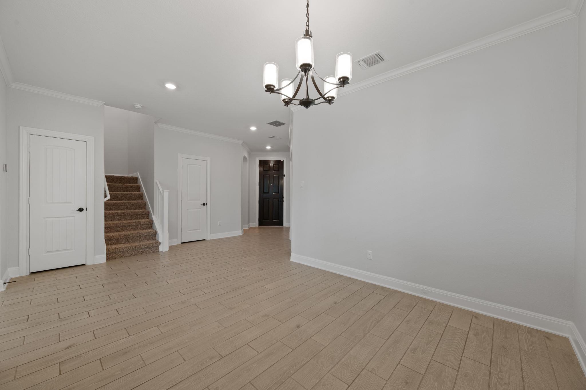 136 Danablu Dr, Hutto, TX 78634