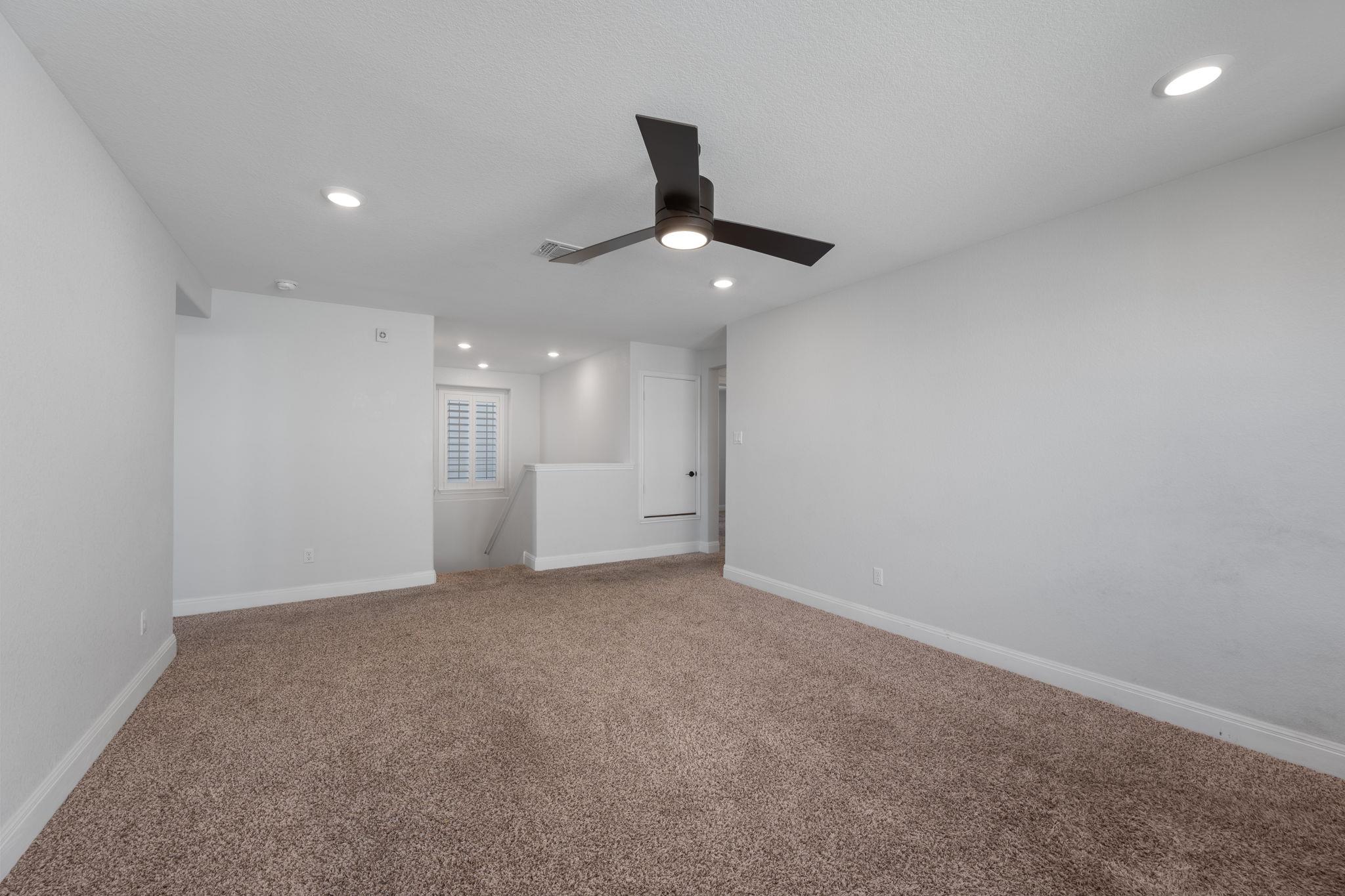 136 Danablu Dr, Hutto, TX 78634