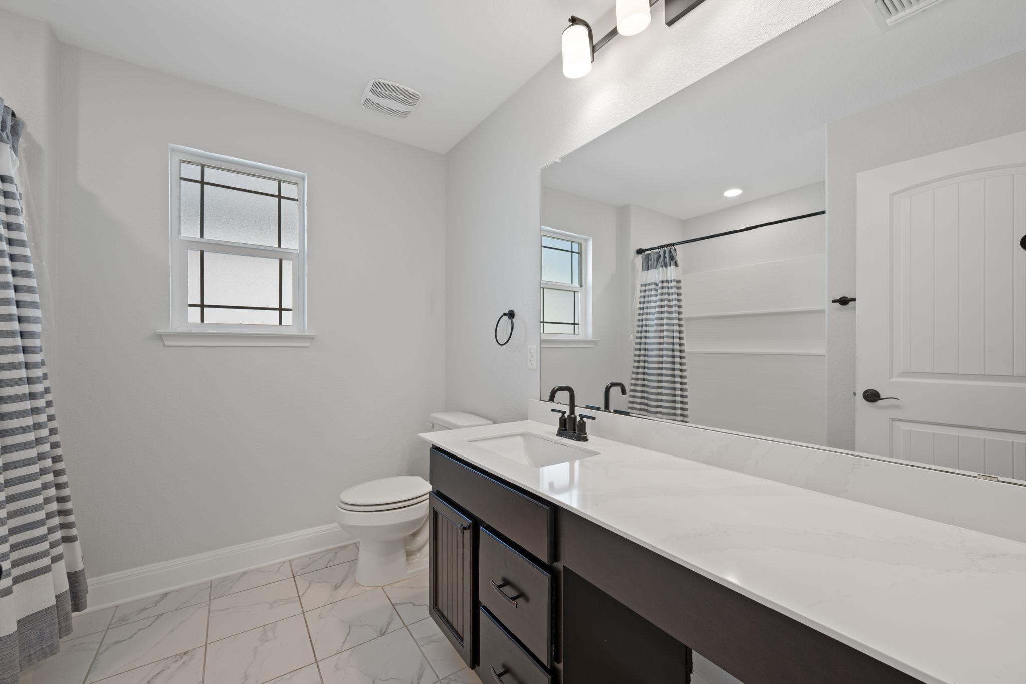 136 Danablu Dr, Hutto, TX 78634