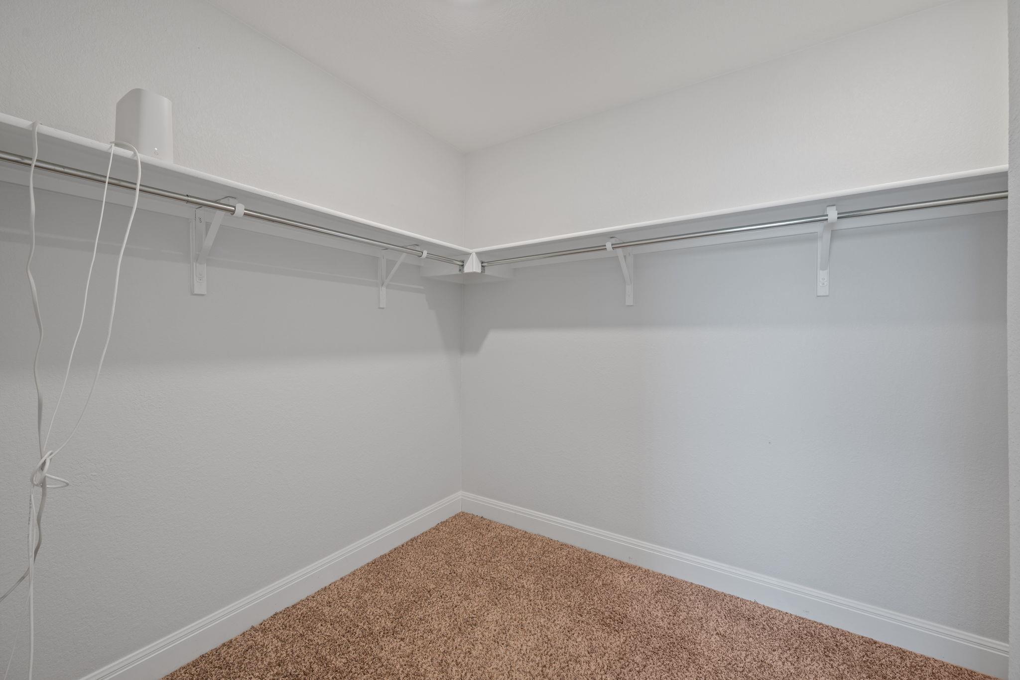 136 Danablu Dr, Hutto, TX 78634