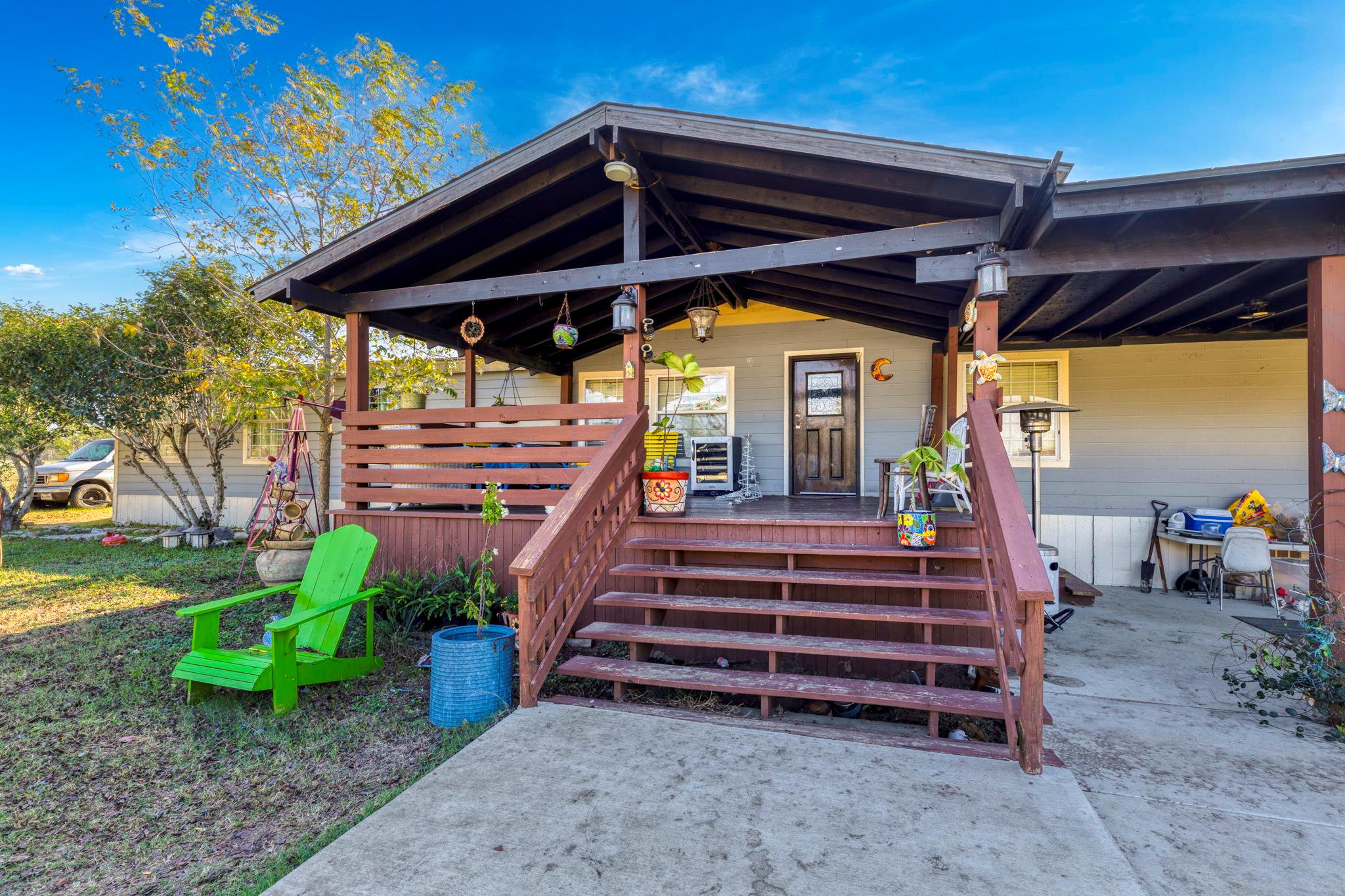 5035 Barth Rd, Lockhart, TX 78644