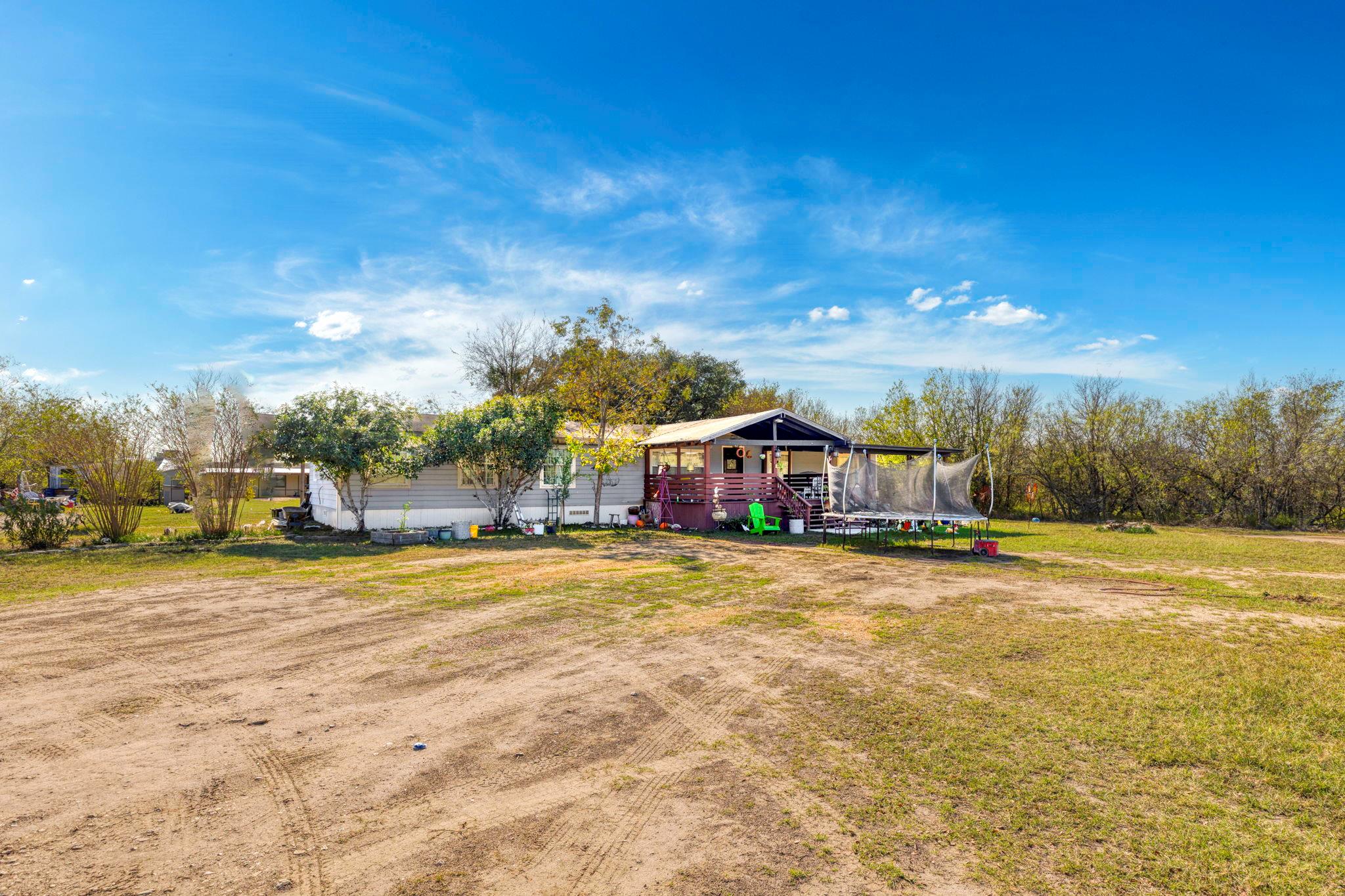 5035 Barth Rd, Lockhart, TX 78644