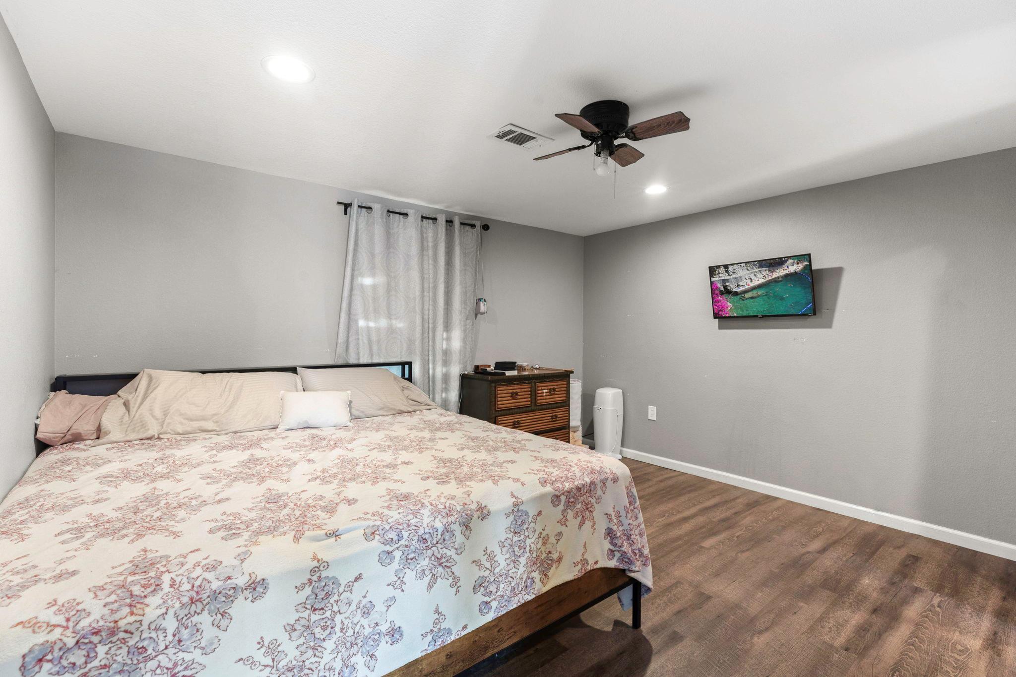 5035 Barth Rd, Lockhart, TX 78644