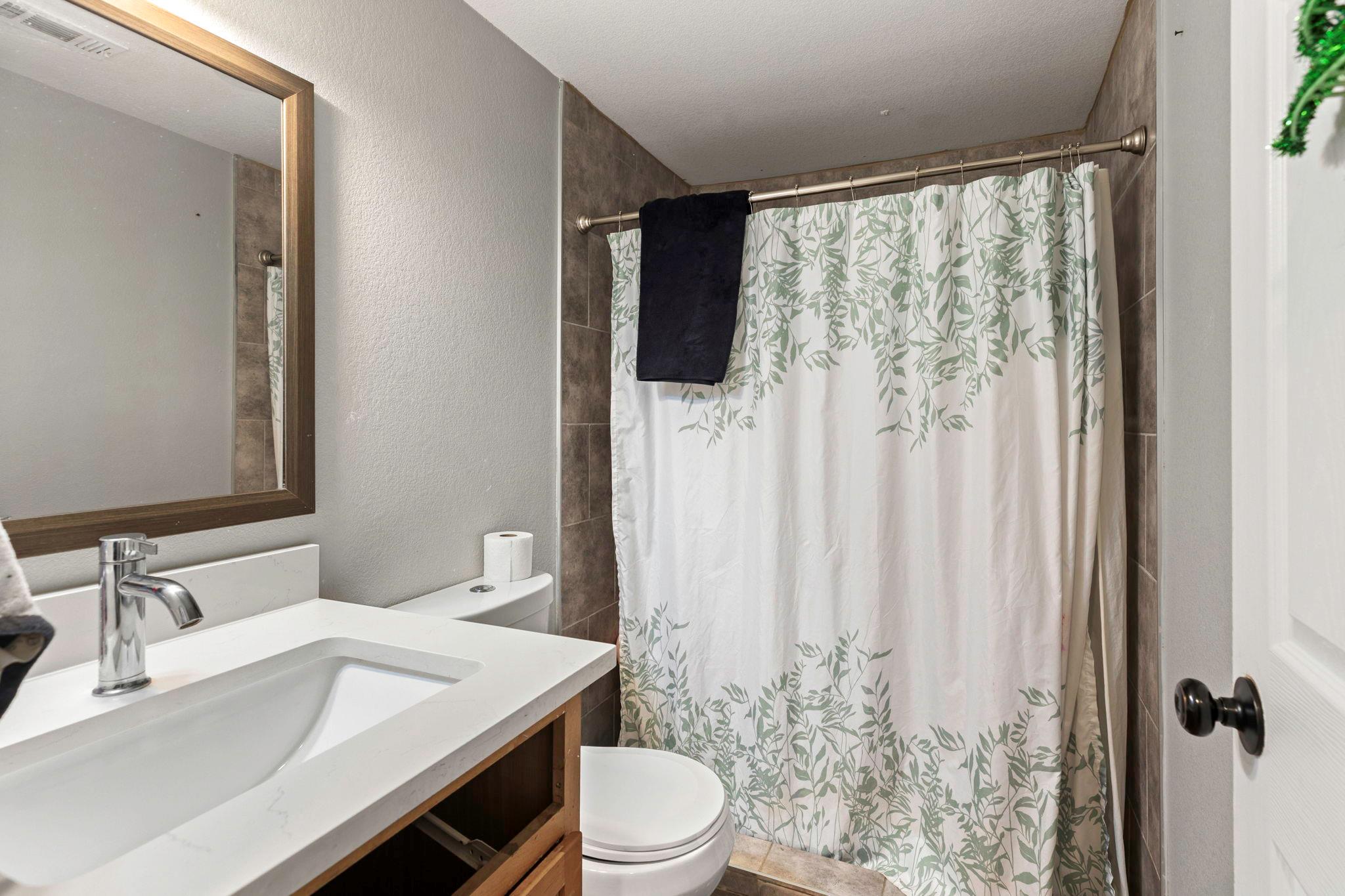 5035 Barth Rd, Lockhart, TX 78644