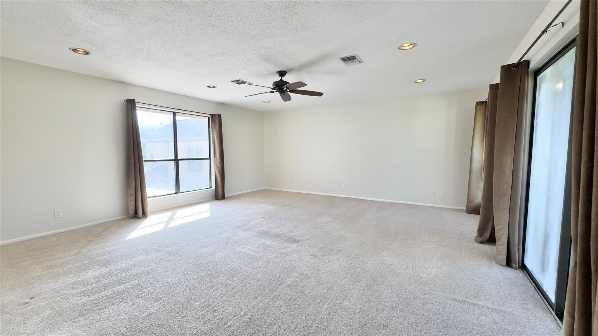 843 Sunfish St, Lakeway, TX 78734