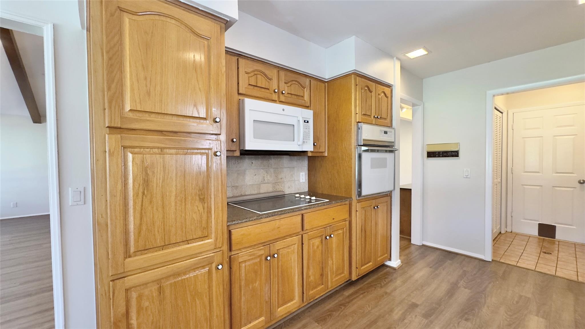 843 Sunfish St, Lakeway, TX 78734