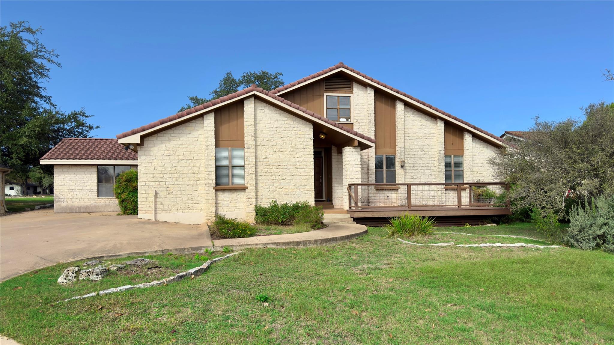 843 Sunfish St, Lakeway, TX 78734