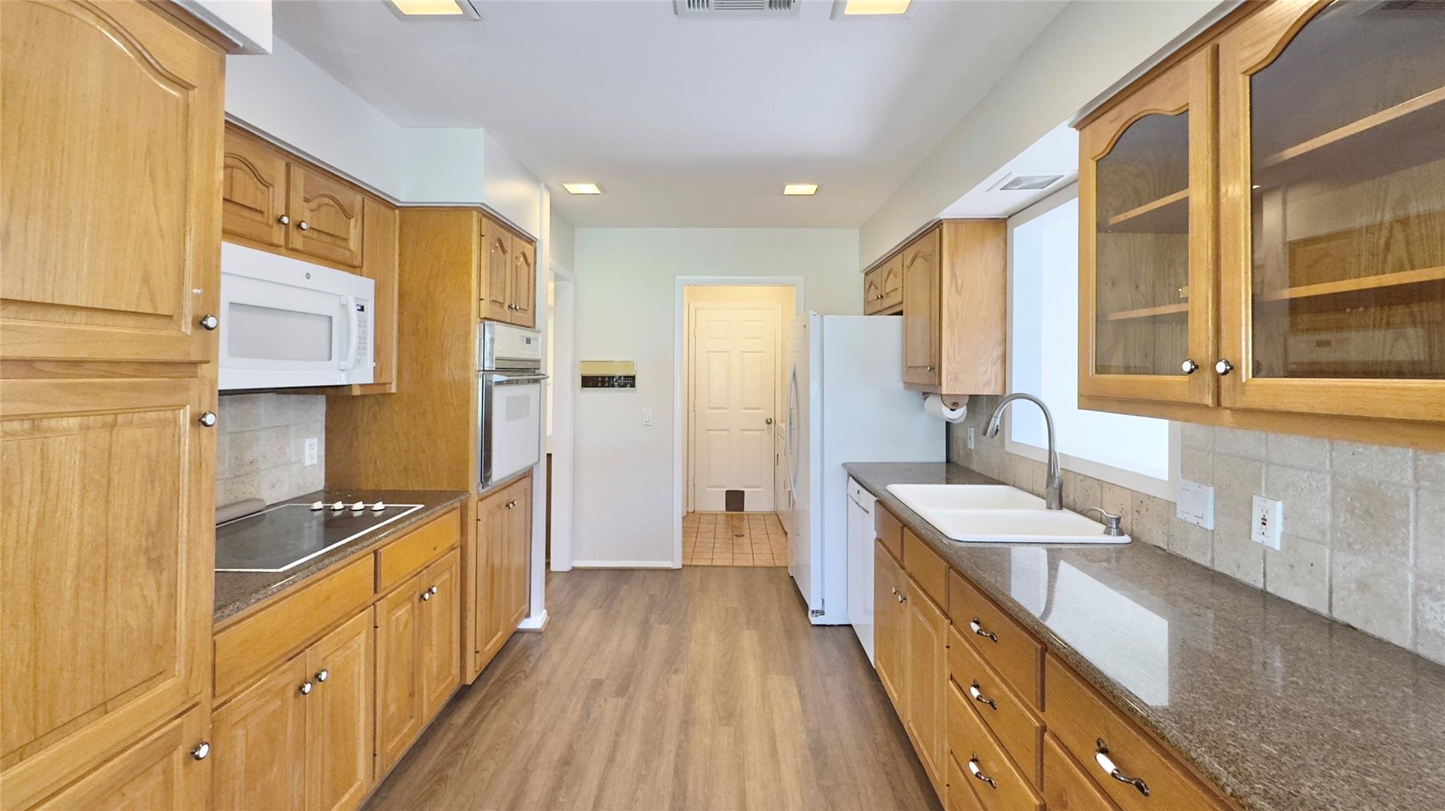 843 Sunfish St, Lakeway, TX 78734