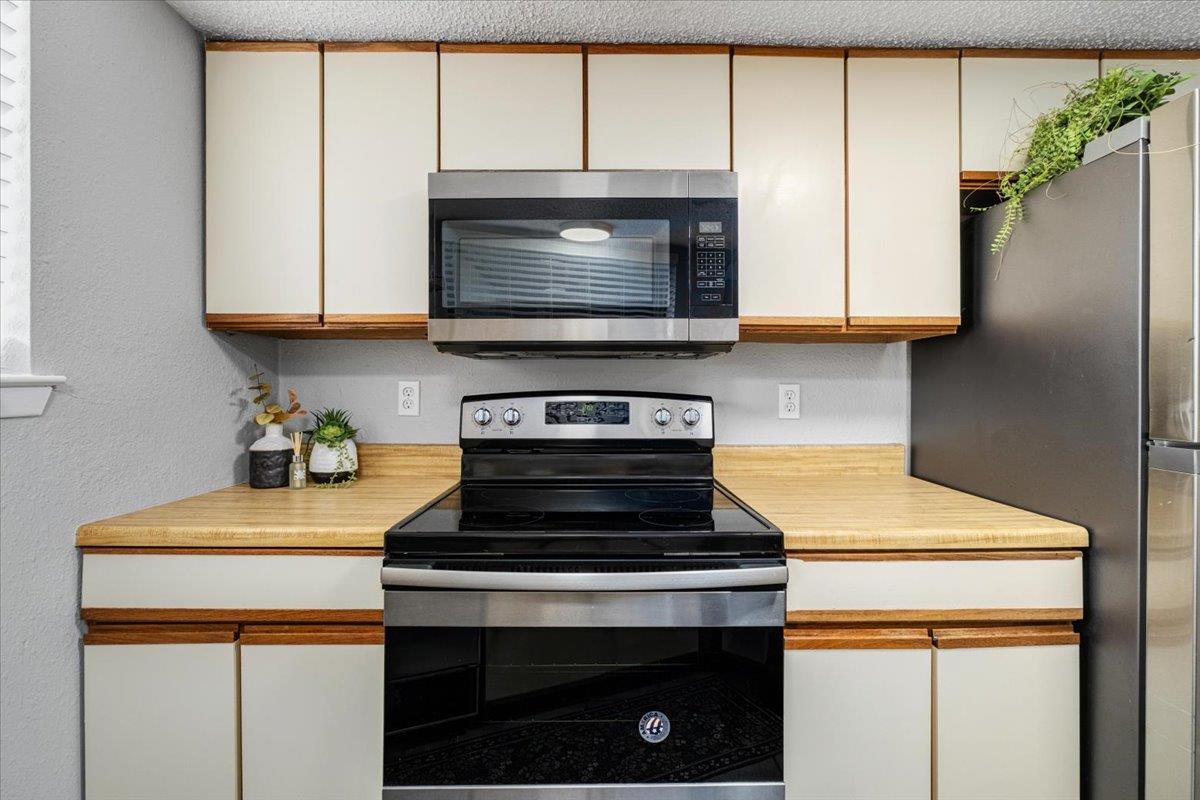 2500 Burleson Rd # 603, Austin, TX 78741