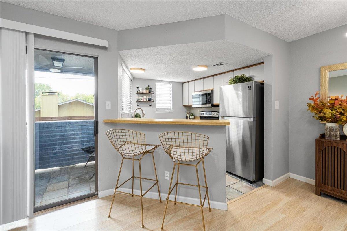 2500 Burleson Rd # 603, Austin, TX 78741