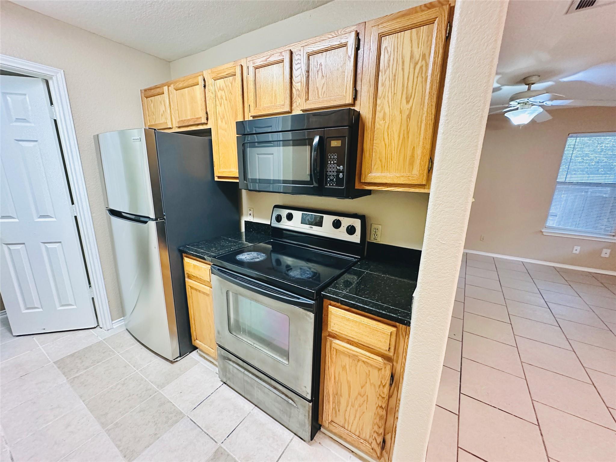 8814 Schick Rd # D, Austin, TX 78729