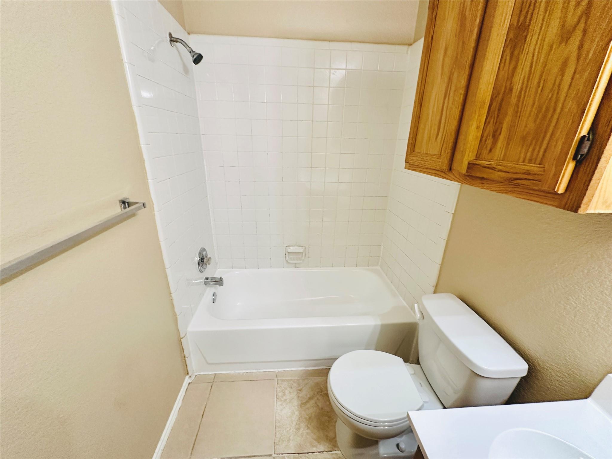 8814 Schick Rd # D, Austin, TX 78729