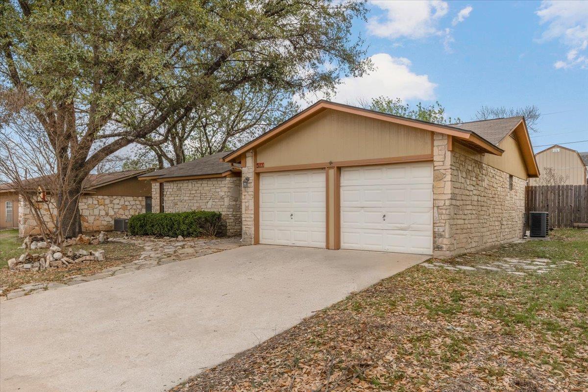 511 Suzzane Rd, Pflugerville, TX 78660
