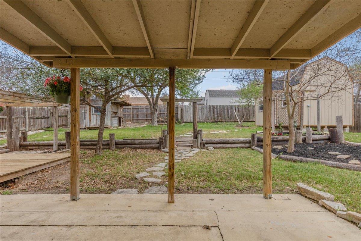 511 Suzzane Rd, Pflugerville, TX 78660