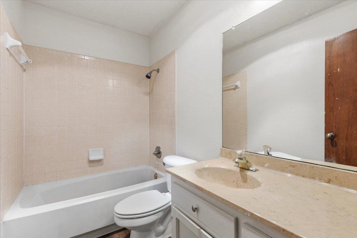 511 Suzzane Rd, Pflugerville, TX 78660