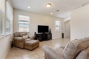 1001 ZODIAC Ln # 50, Round Rock, TX 78665