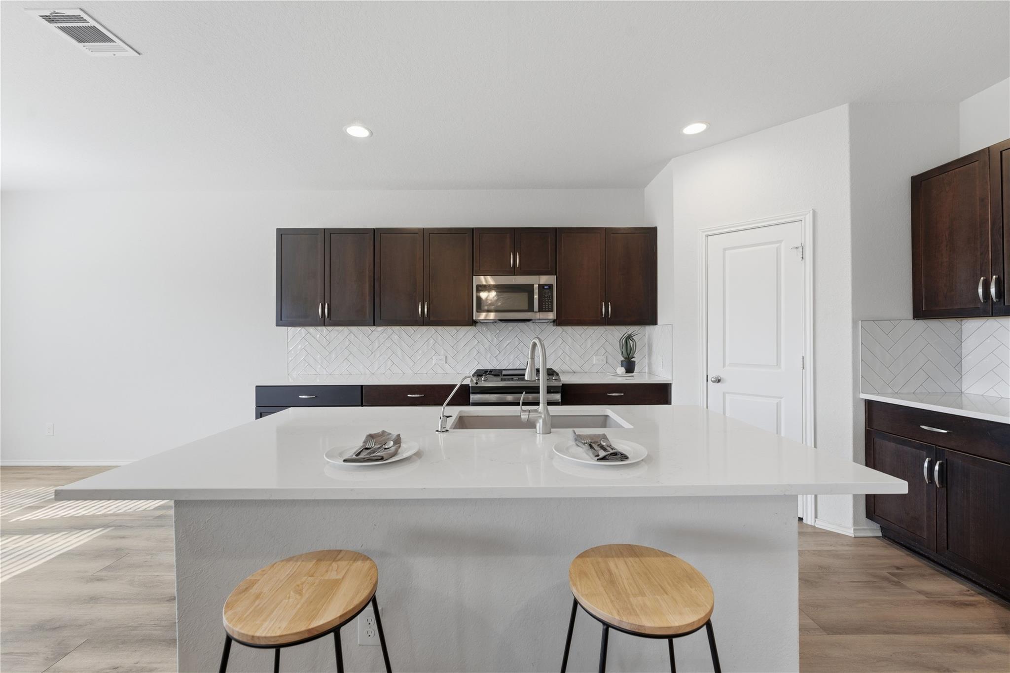 2946 WOLFCREEK Dr, New Braunfels, TX 78130