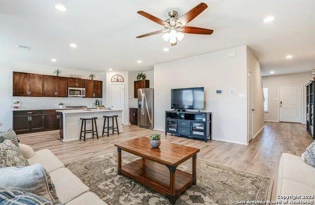 2946 WOLFCREEK Dr, New Braunfels, TX 78130