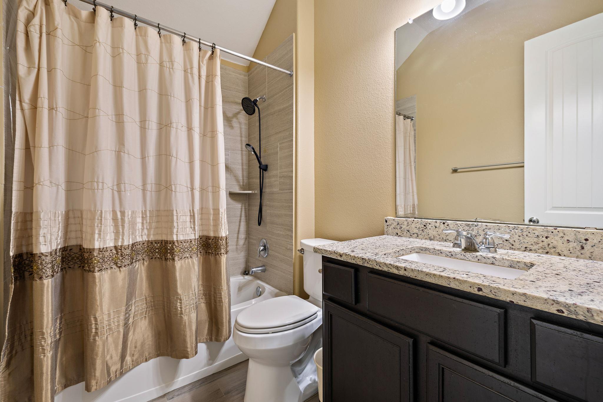 163 Mount Ellen St, Hutto, TX 78634