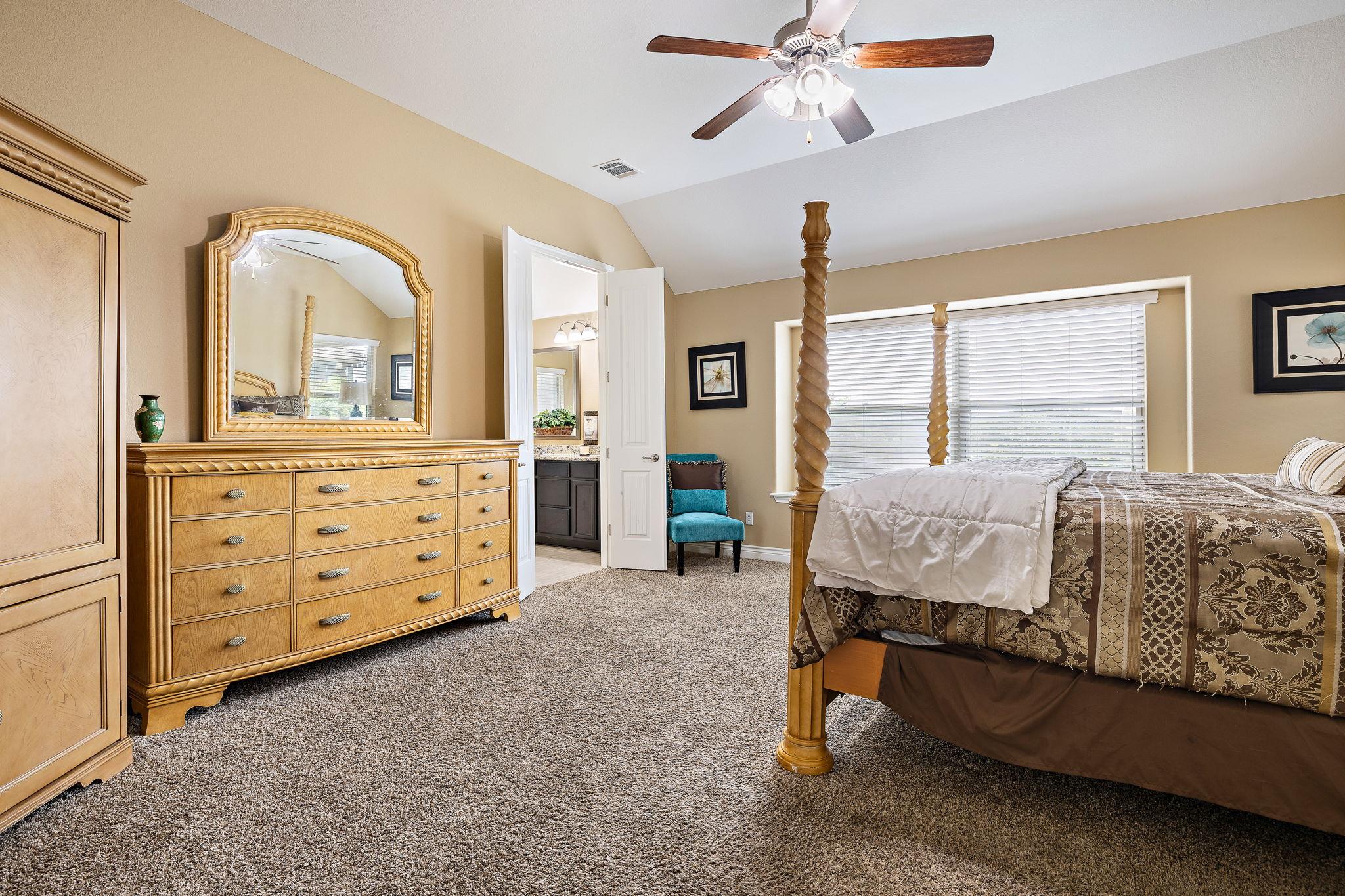 163 Mount Ellen St, Hutto, TX 78634