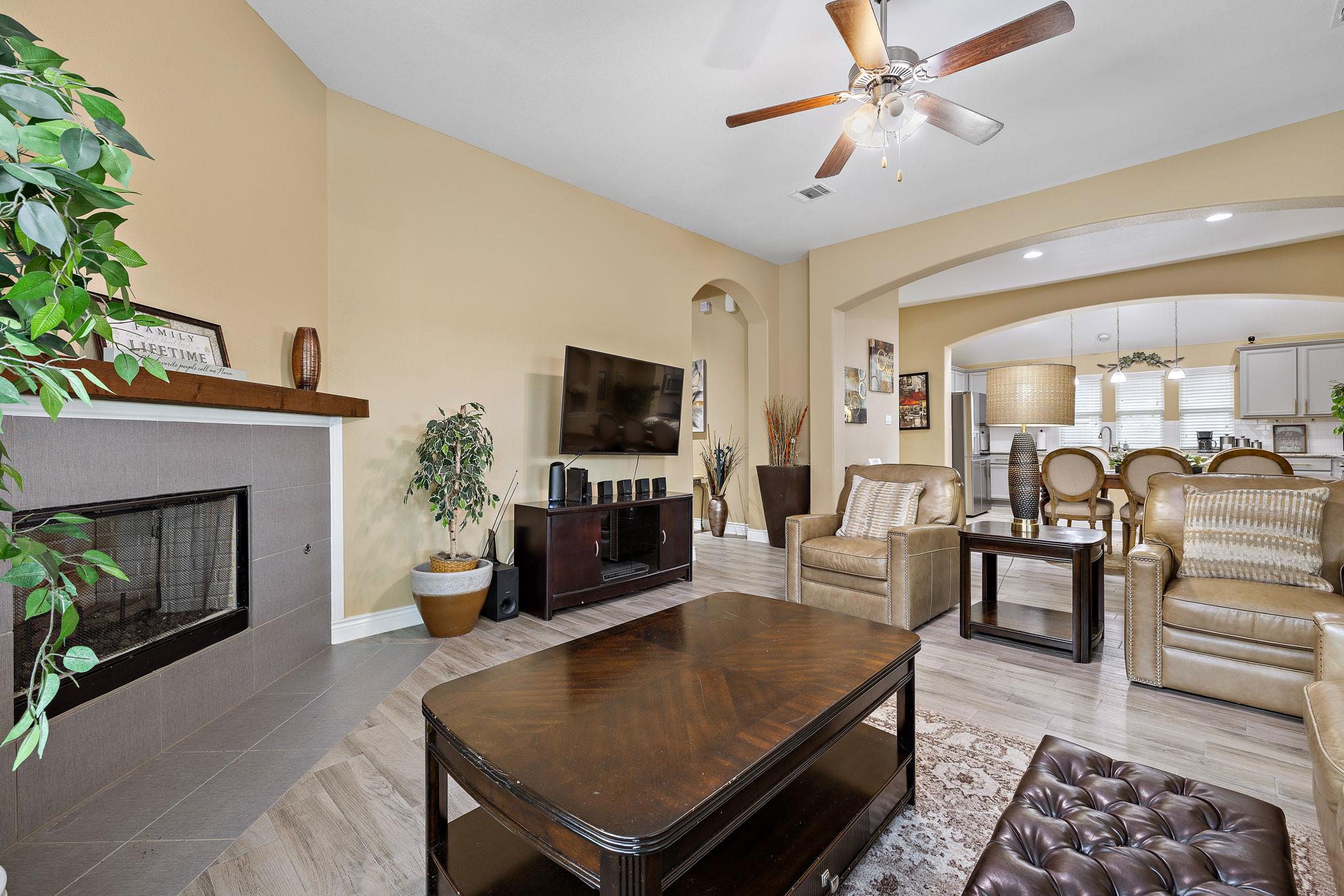 163 Mount Ellen St, Hutto, TX 78634