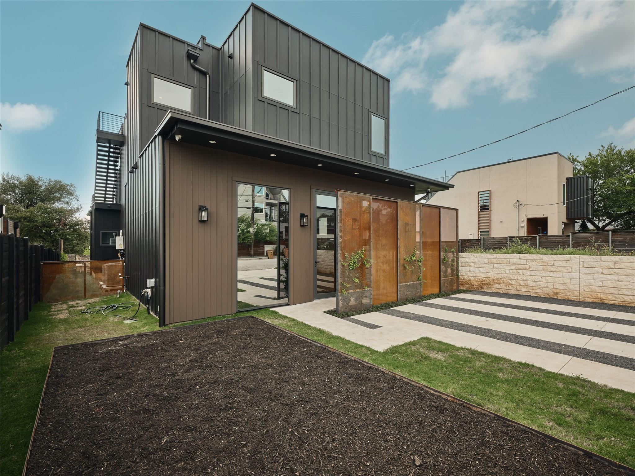 412 Kemp St, Austin, TX 78741