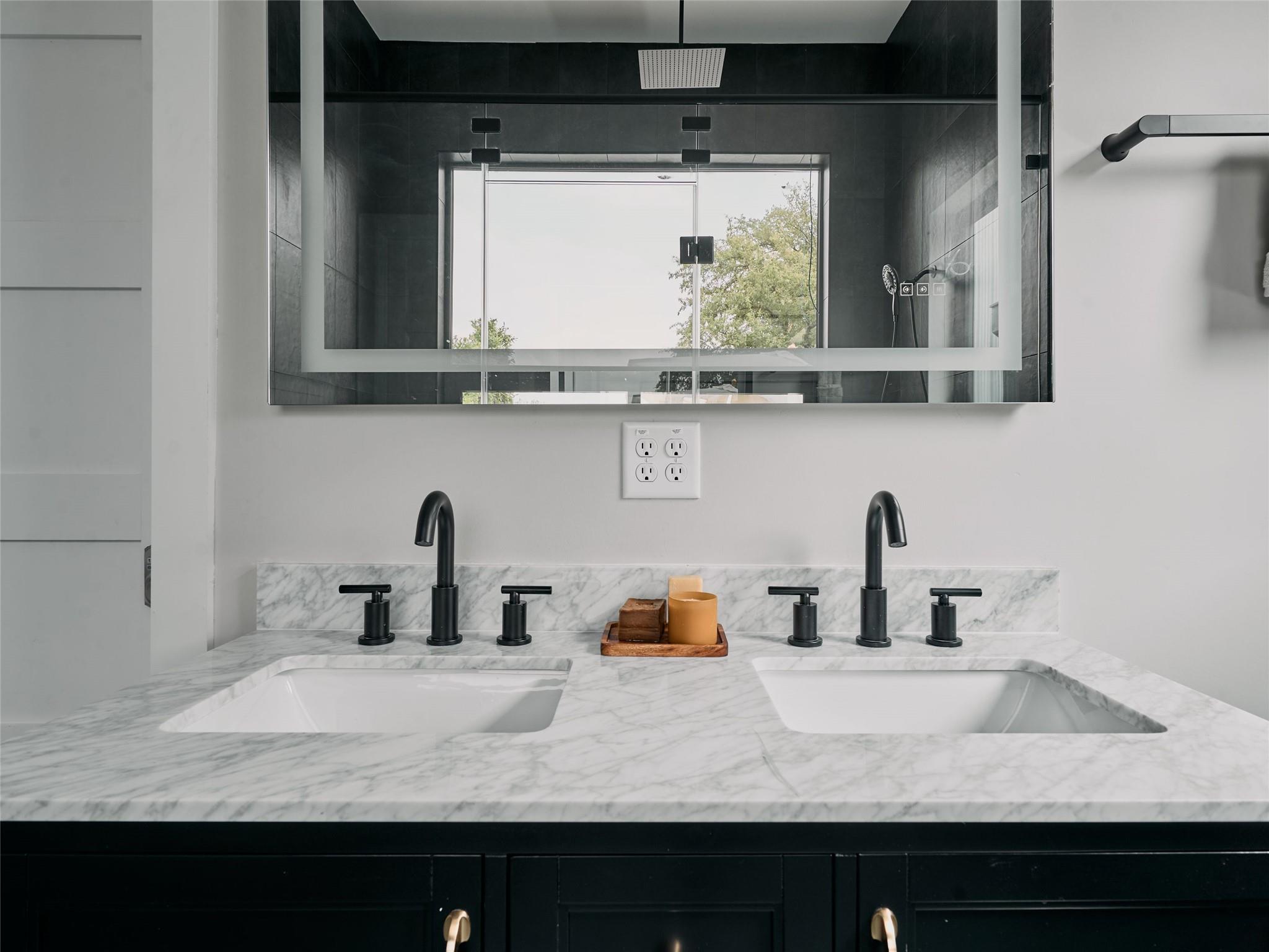 412 Kemp St, Austin, TX 78741