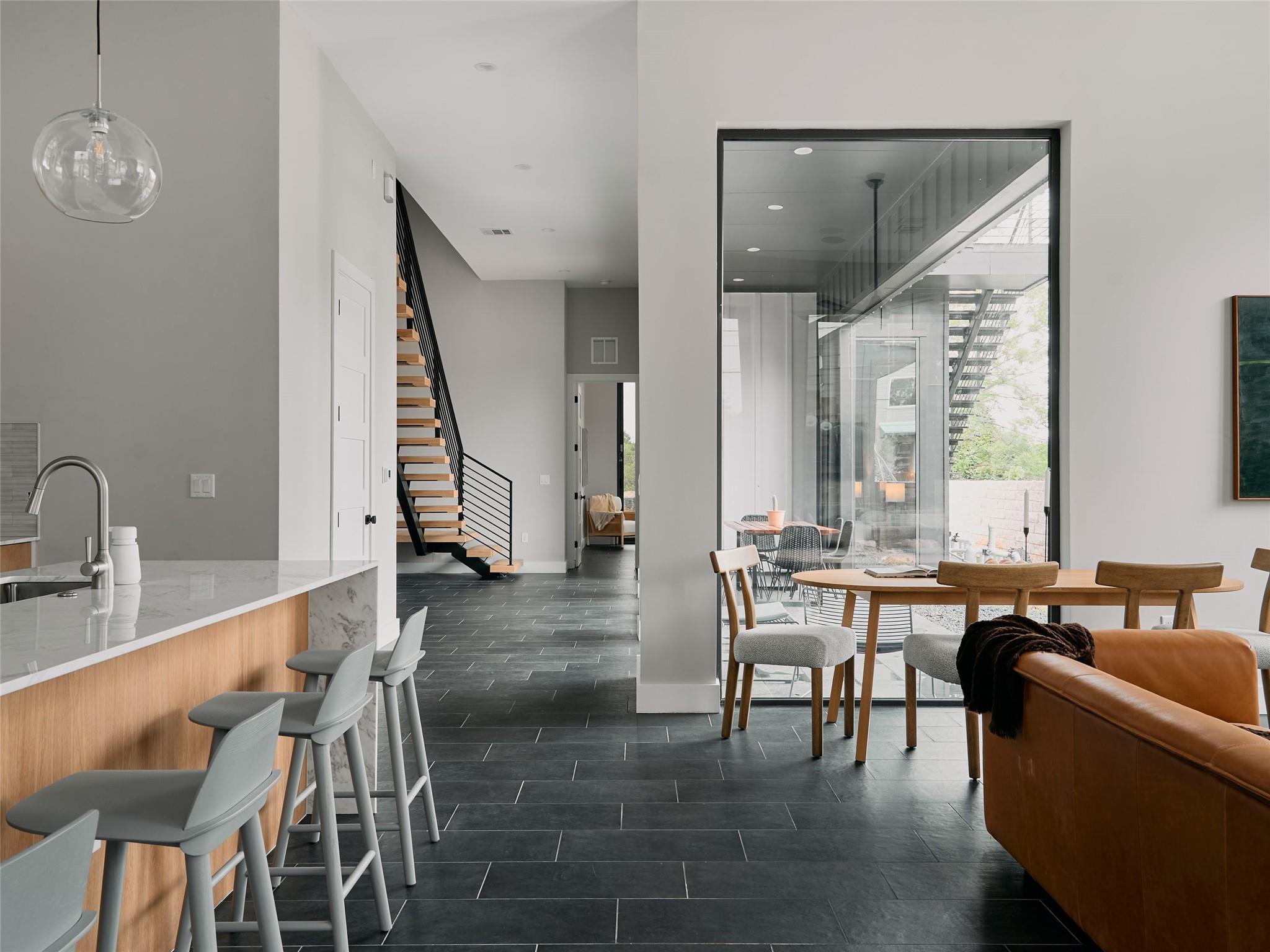 412 Kemp St, Austin, TX 78741