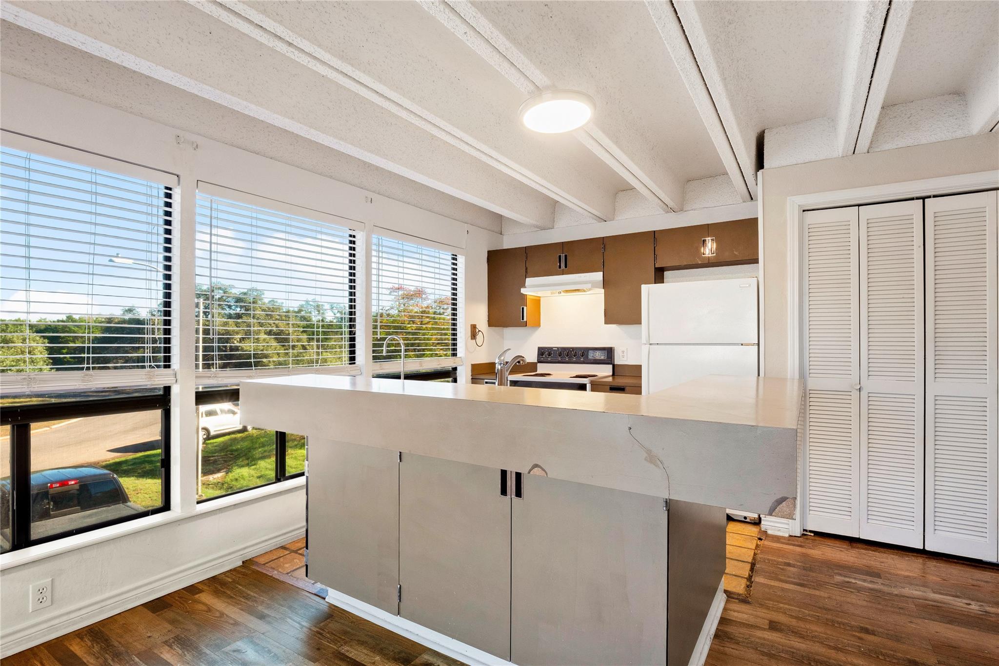 5802 Circulo Dr # 1A, Lago Vista, TX 78645