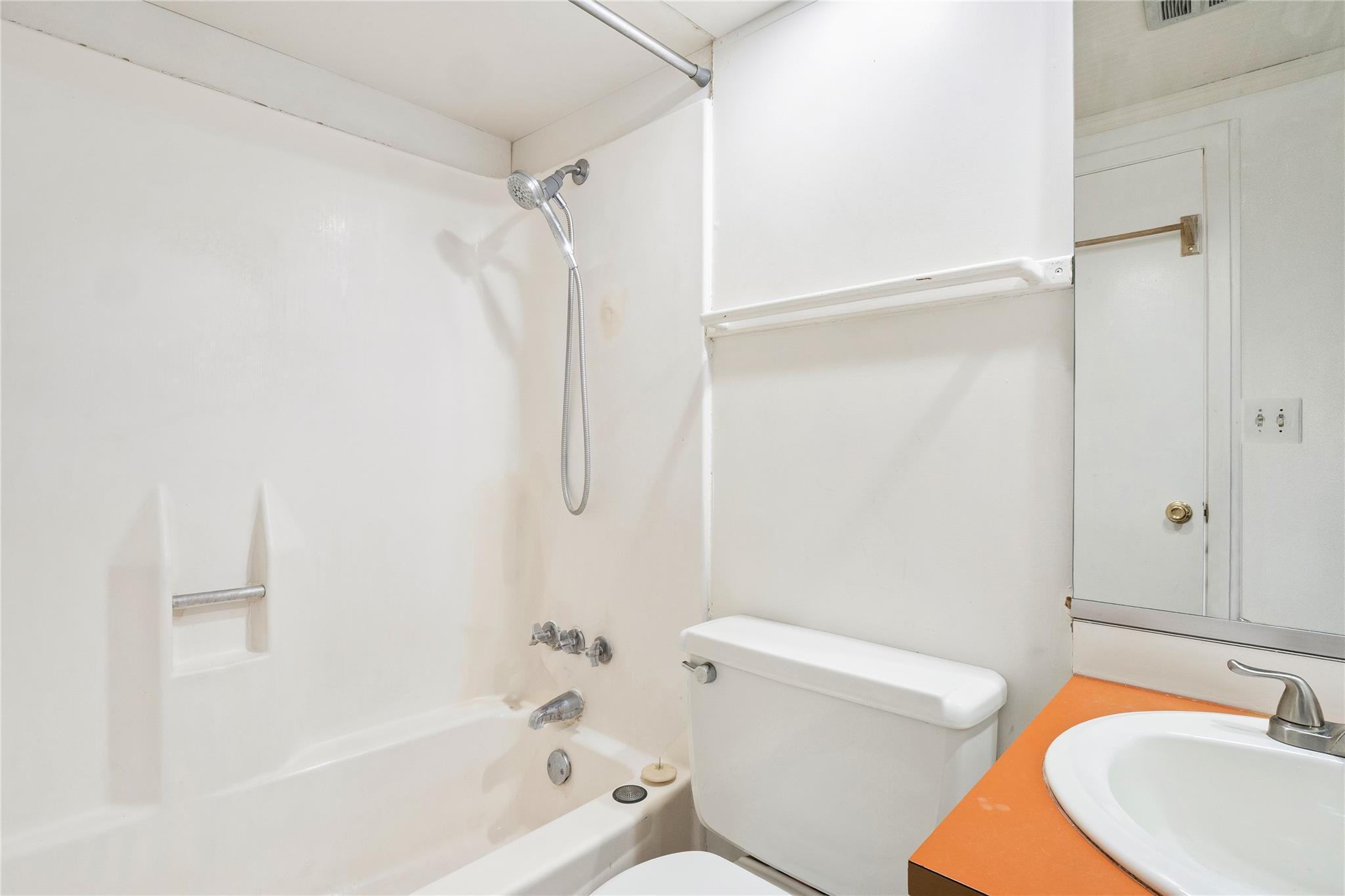 5802 Circulo Dr # 1A, Lago Vista, TX 78645