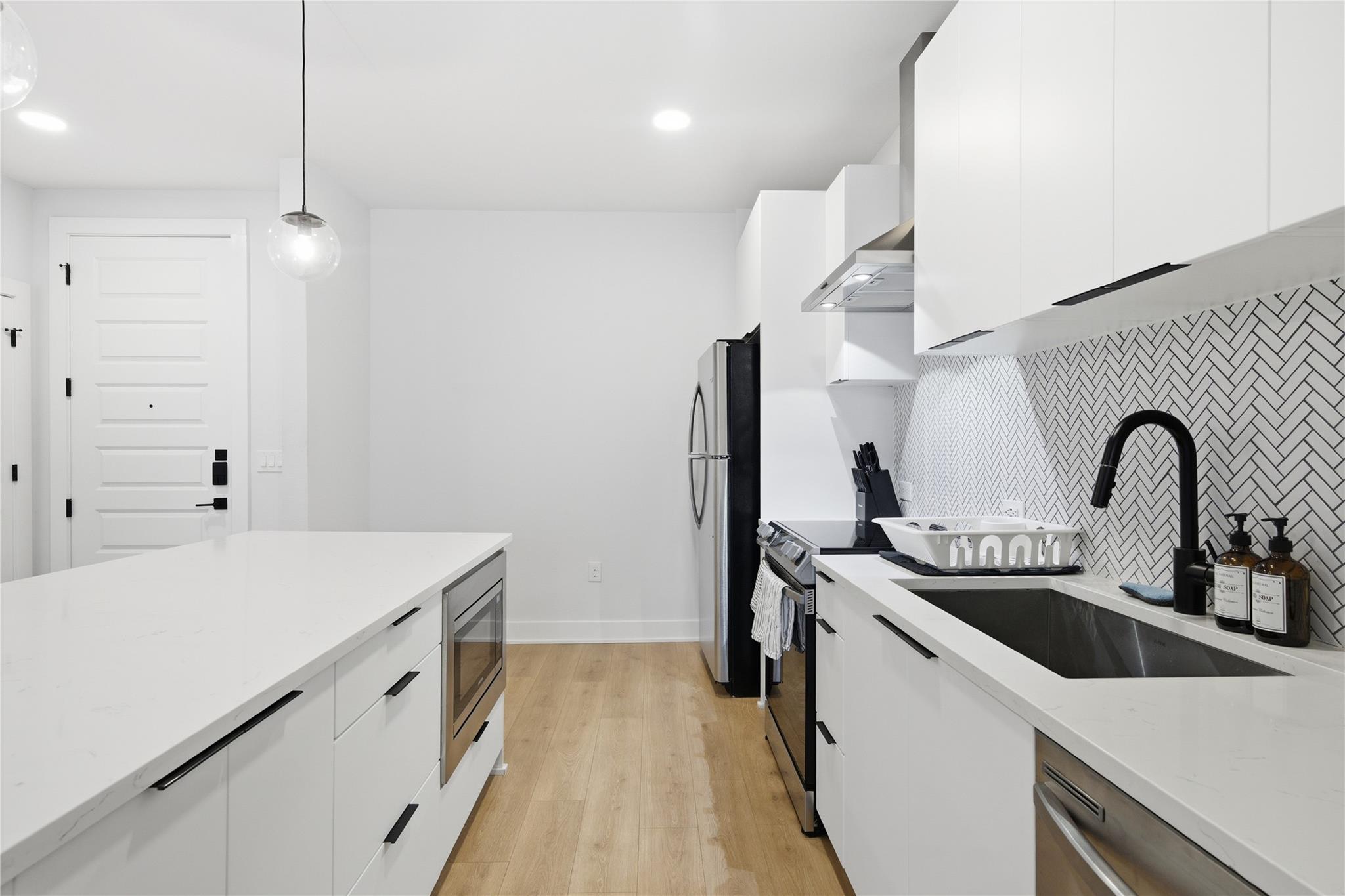 2500 Longview St # 219, Austin, TX 78705